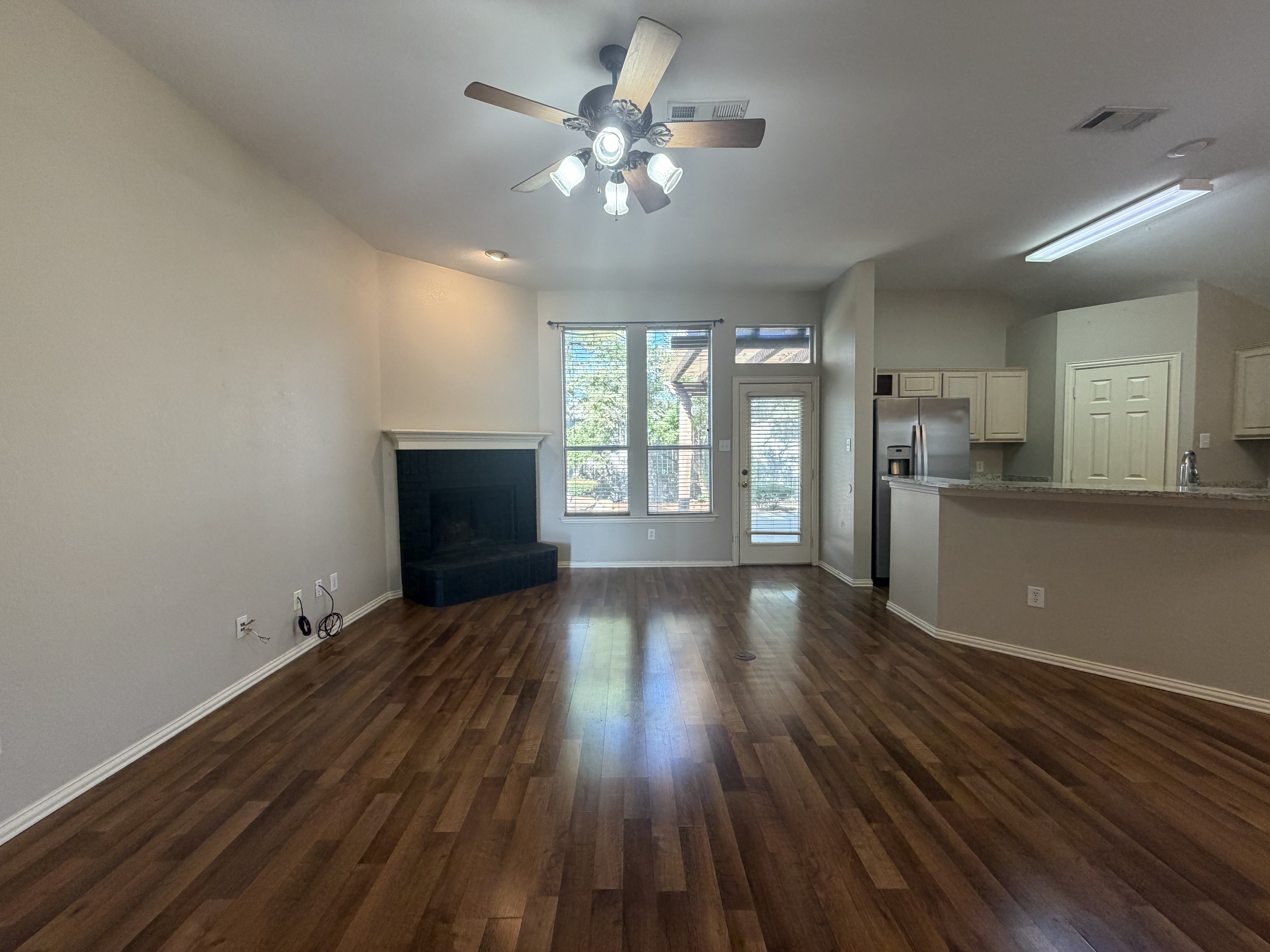 Photo 3 of 12 of 411 Tolleson Dr, Celina, TX