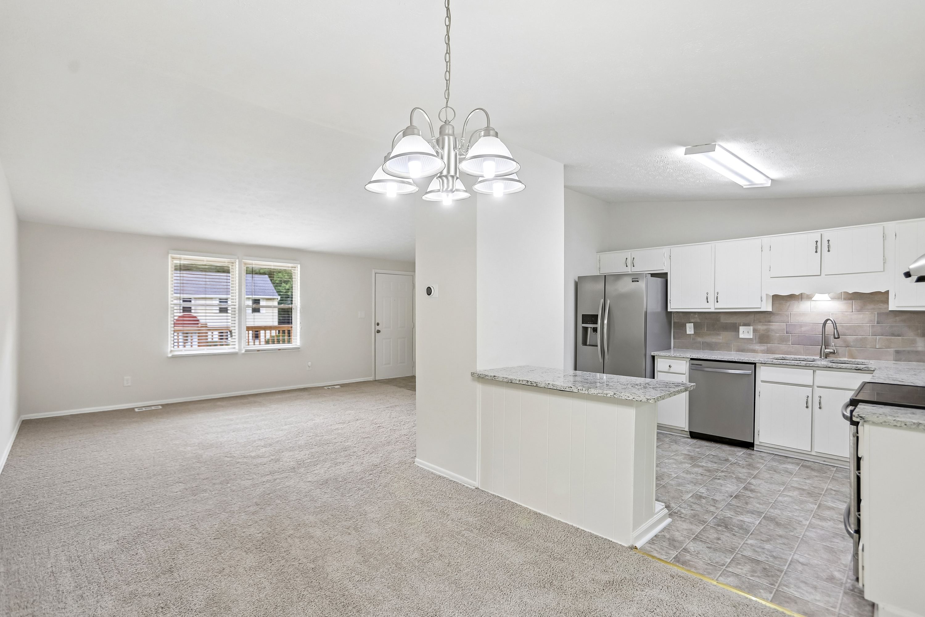 Photo 16 of 34 of 3020 Forestside Ln, Atlanta, GA