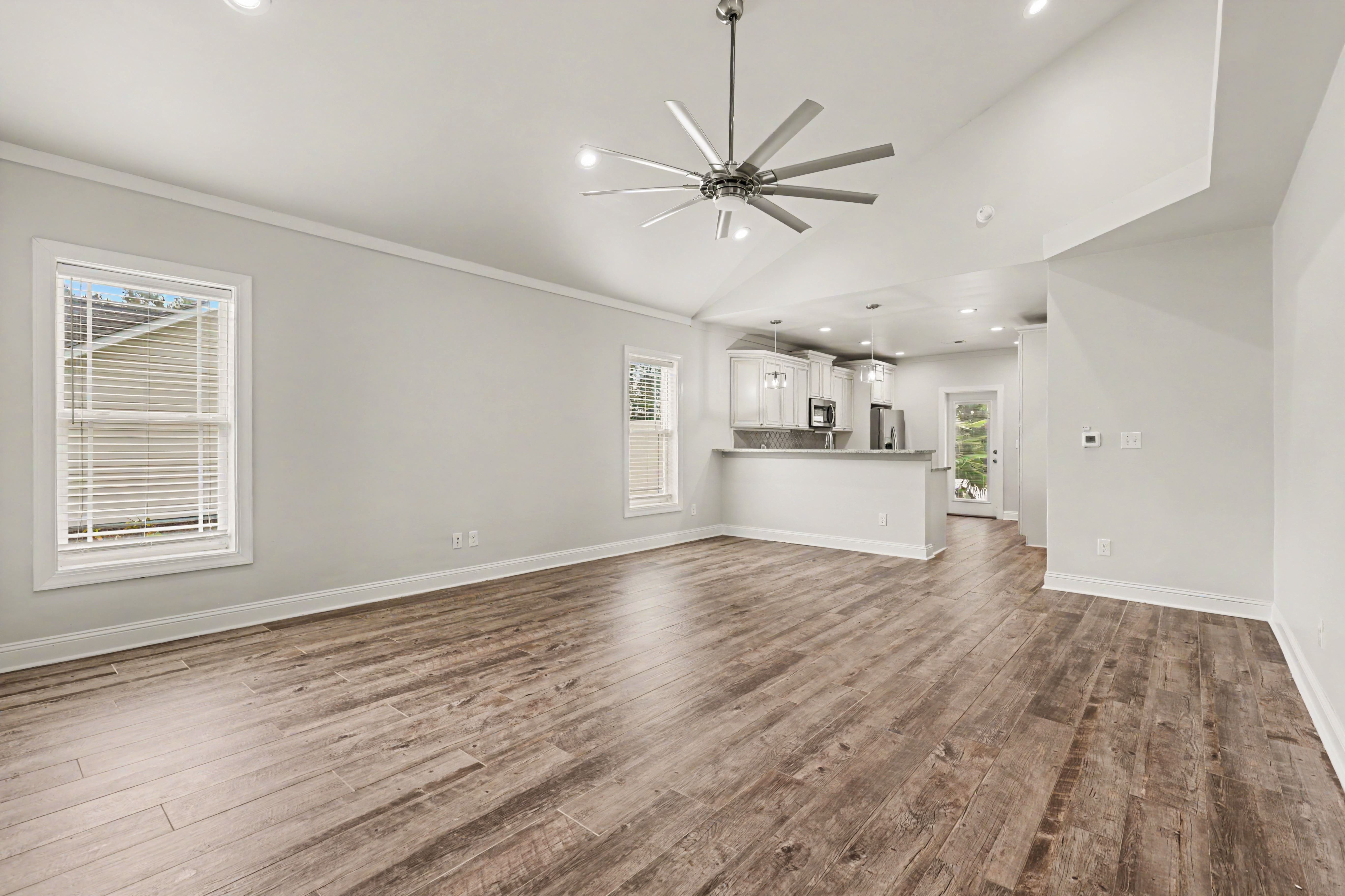 Photo 3 of 20 of 516 Truitt Dr, Longs, SC