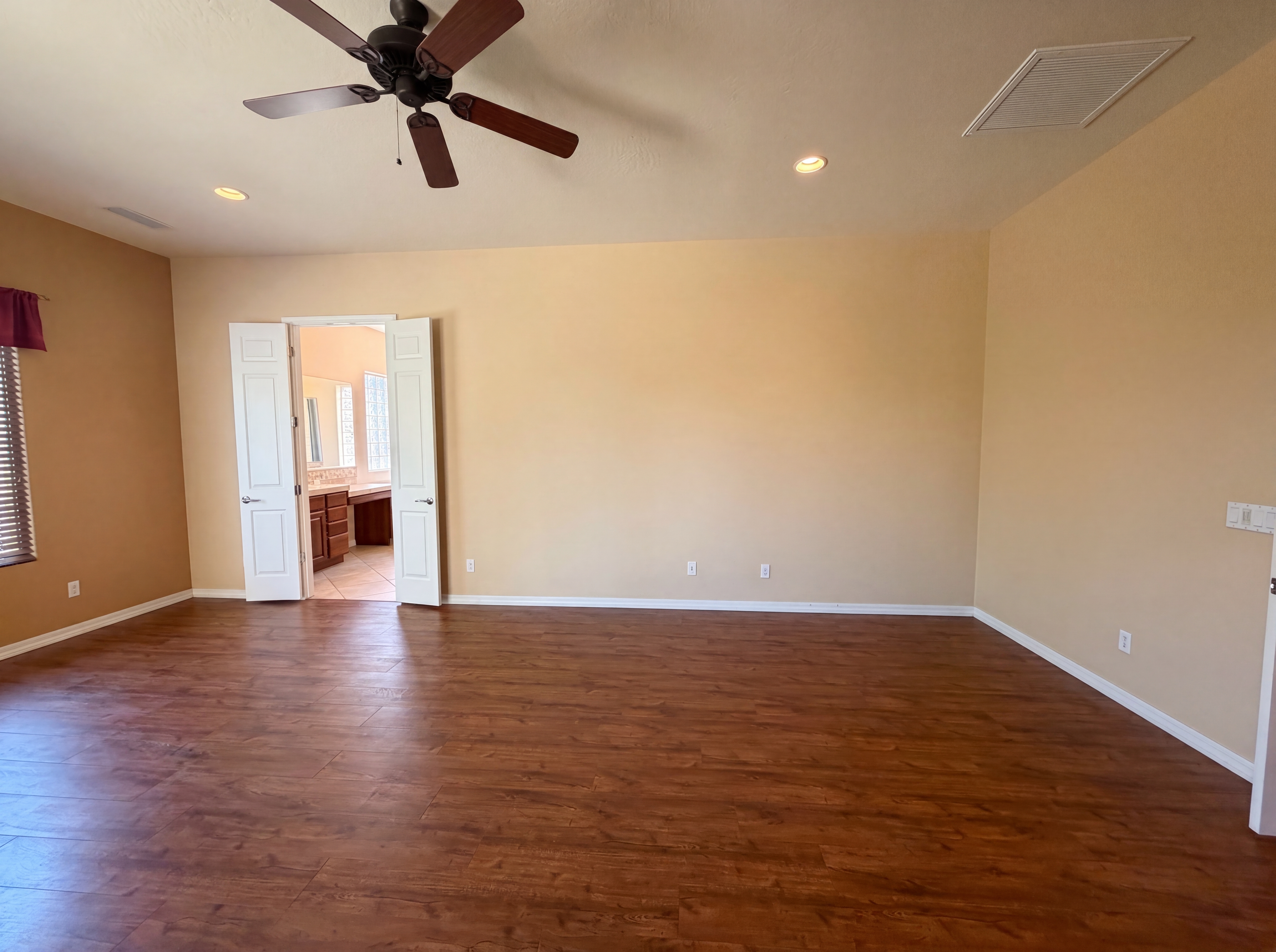 Photo 4 of 31 of 20359 N 262nd Dr, Buckeye, AZ
