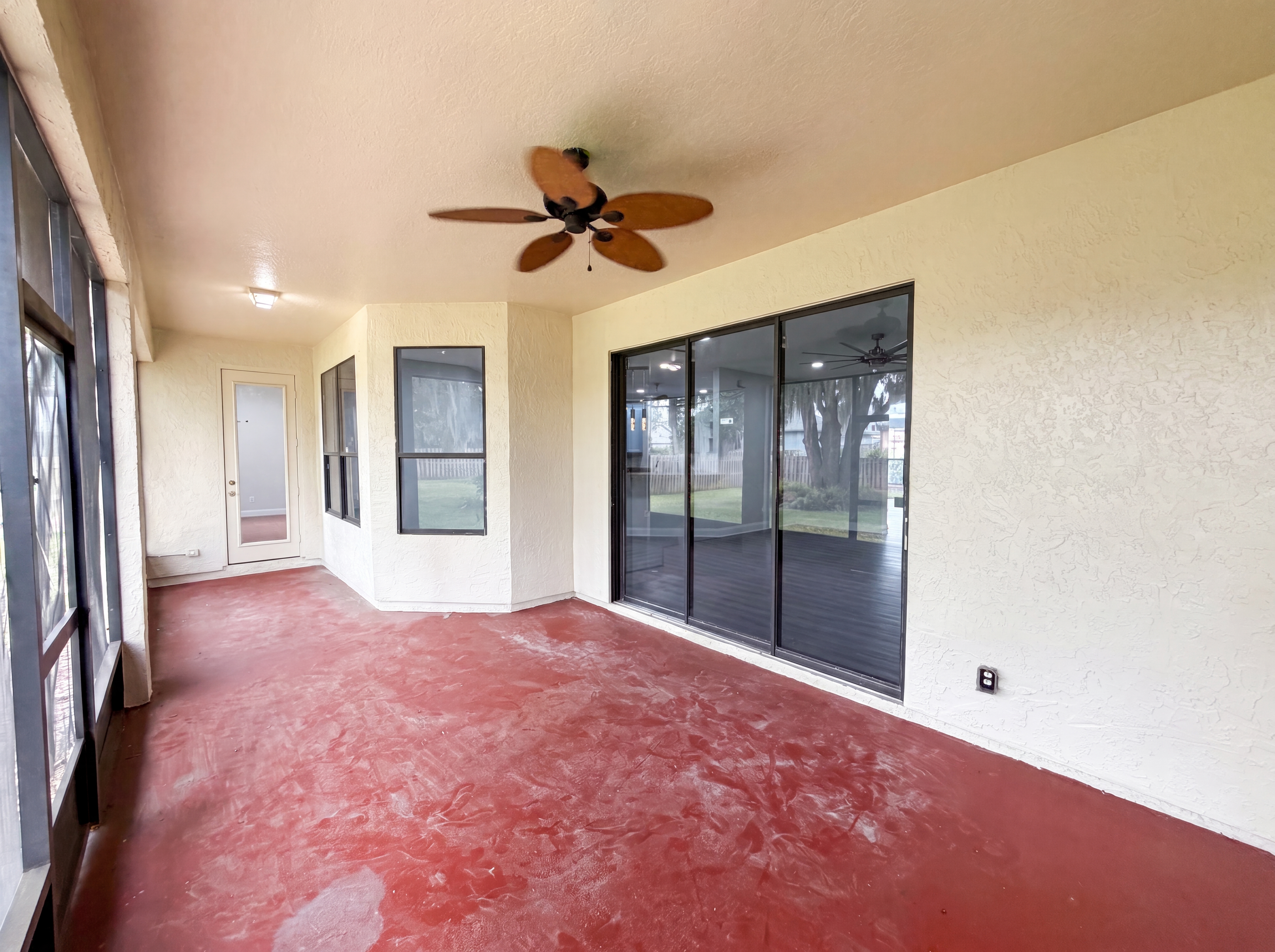 Photo 25 of 26 of 216 Blue Crystal Dr, Deland, FL