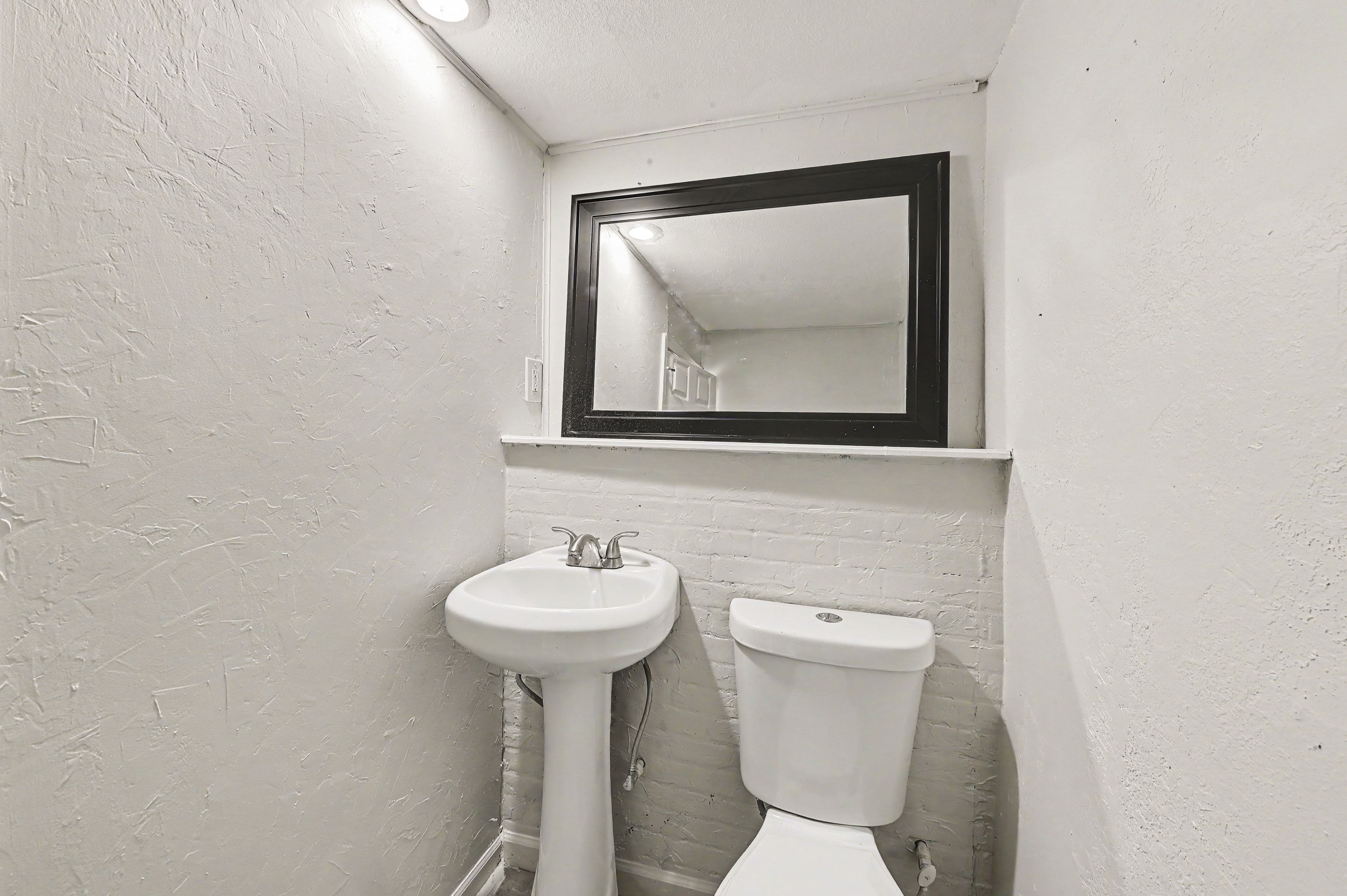 Photo 9 of 20 of 613 W Hulett St, Edgerton, KS