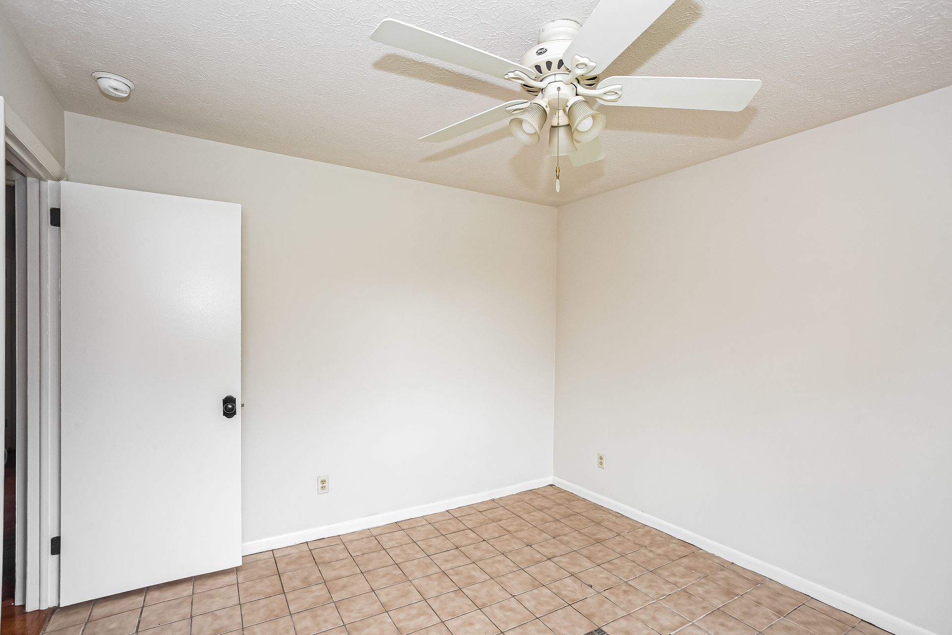 Photo 18 of 21 of 4610 Pruett Dr, Morganton, NC