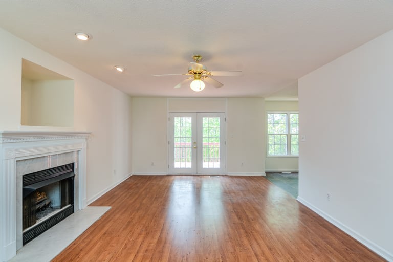 Photo 6 of 24 - 218 Walbury Dr, Knightdale, NC 27545