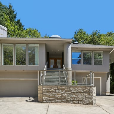 Property photo 1 of 10838 S Southridge Dr