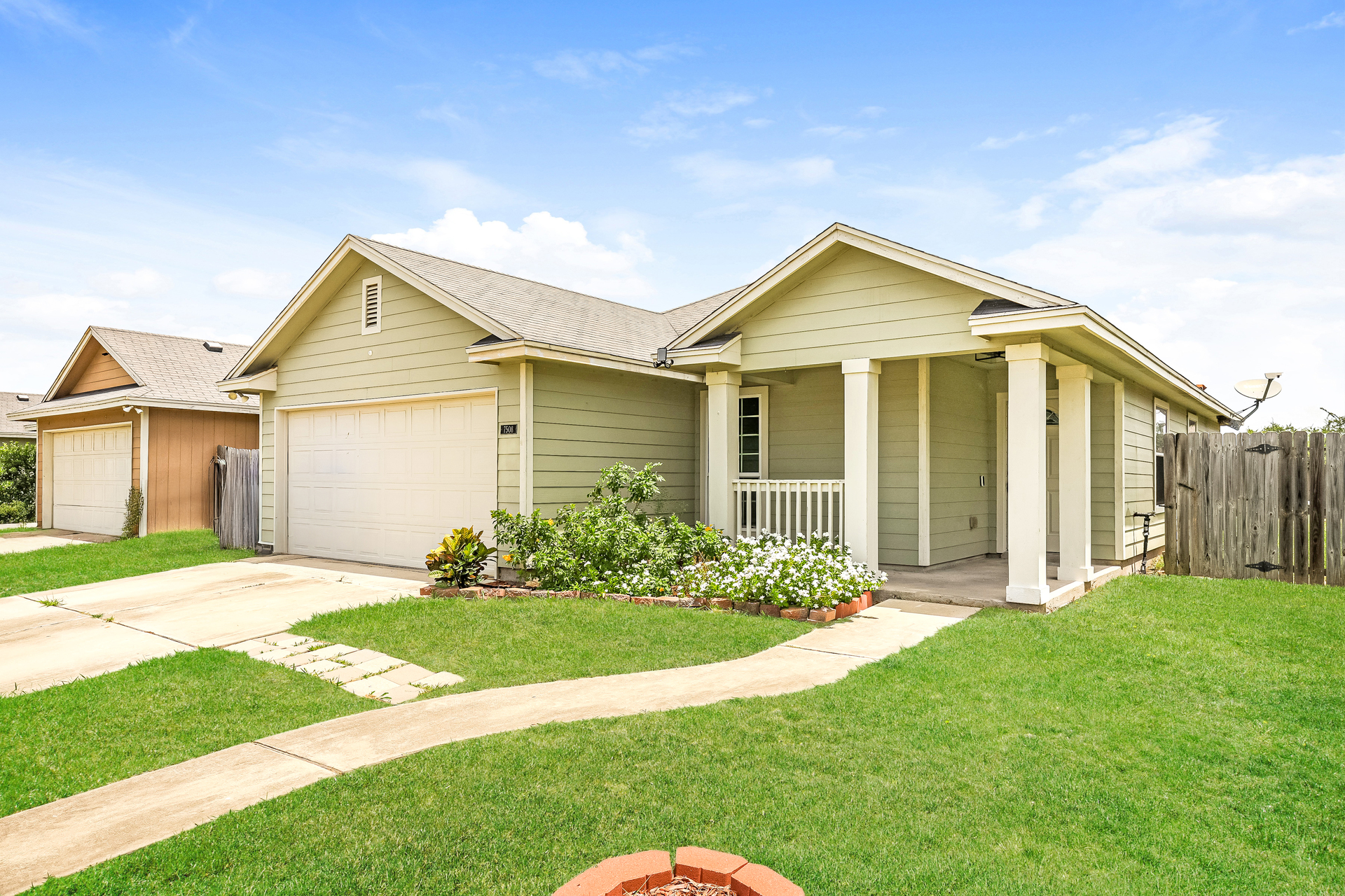 Photo 20 of 22 of 7508 Star Harbor Dr, Corpus Christi, TX
