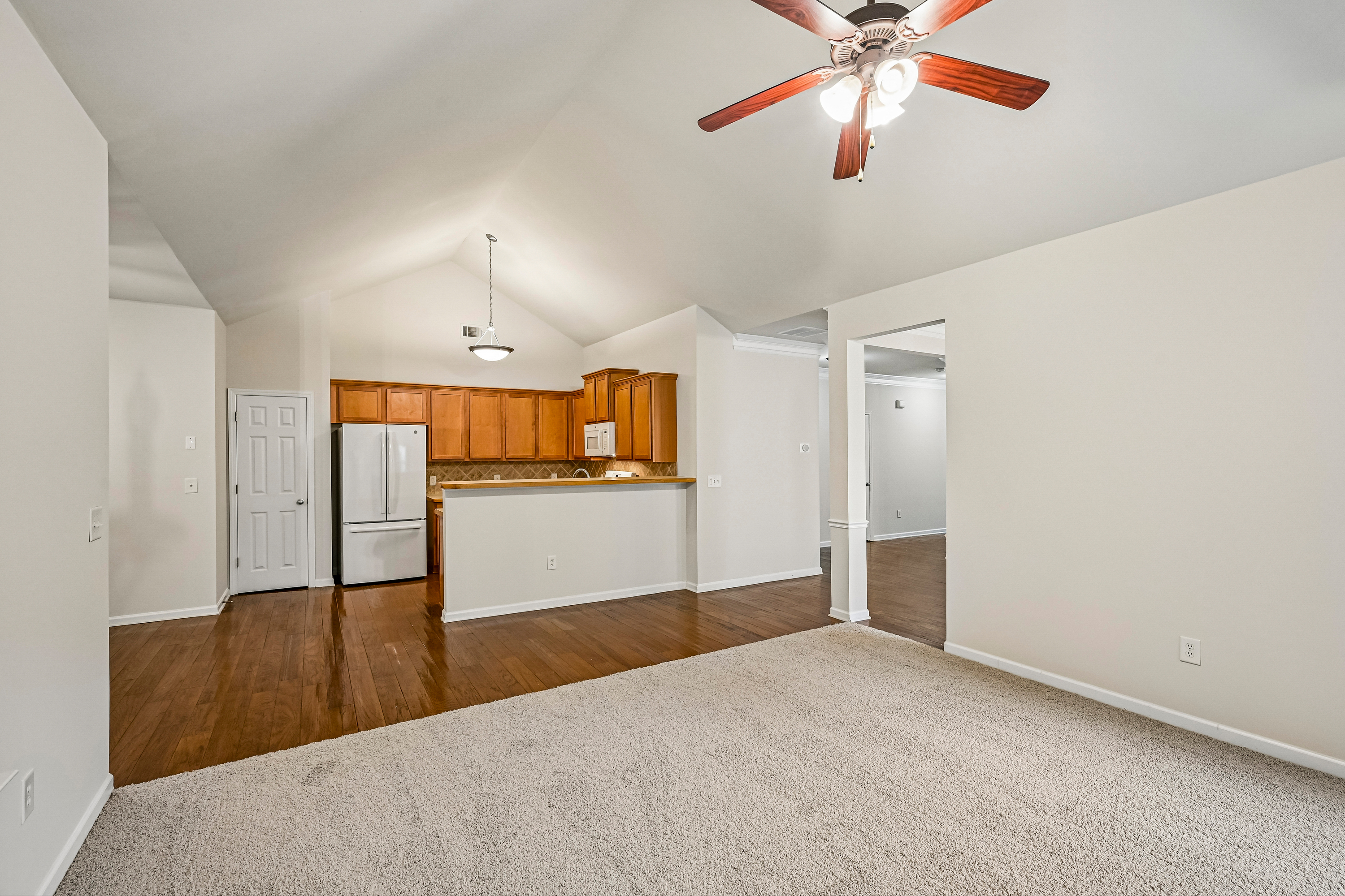 Photo 14 of 45 of 261 Potomac Dr, Dallas, GA