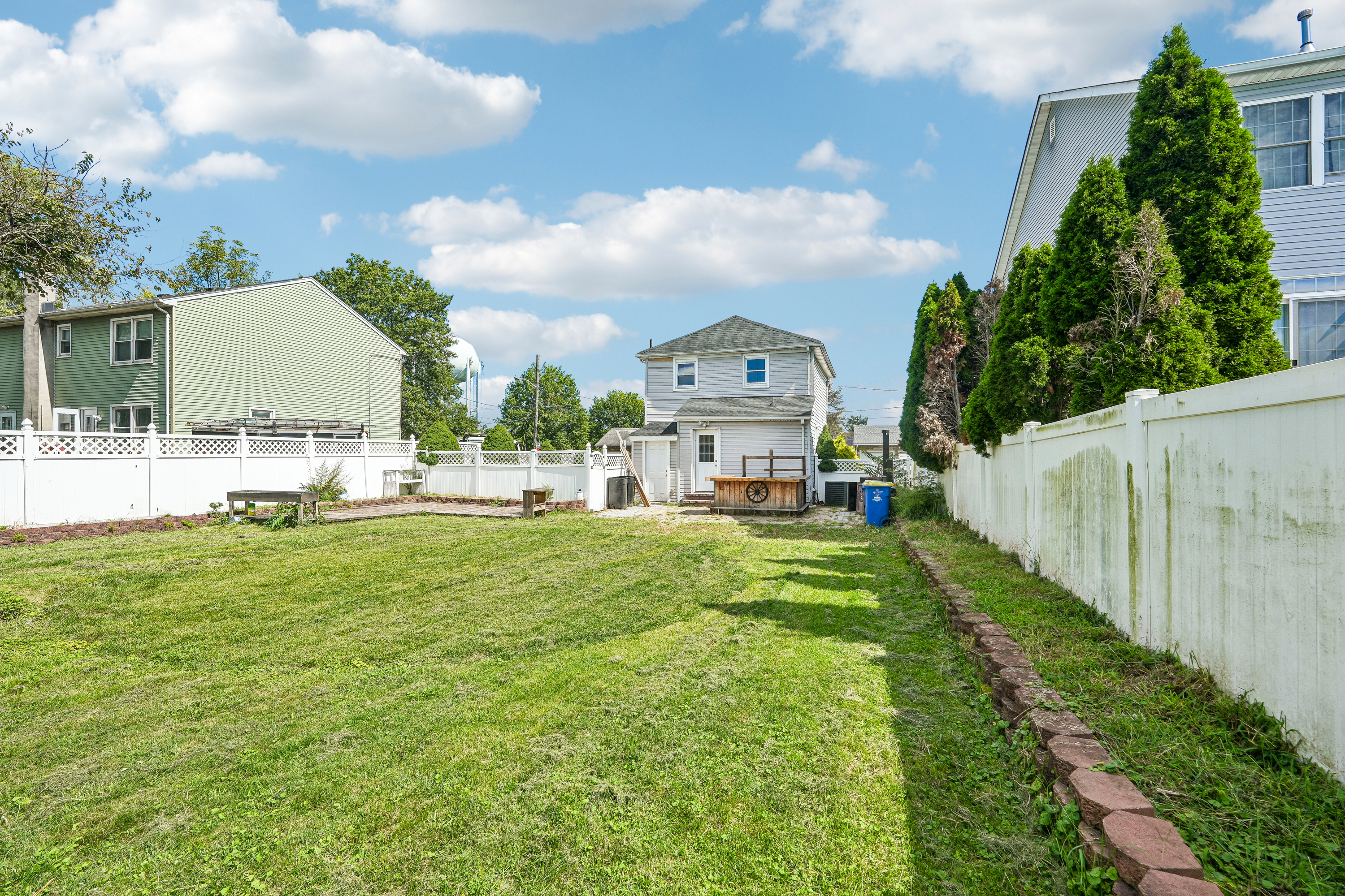 Photo 34 of 39 of 94 S 21st Ave, Manville, NJ