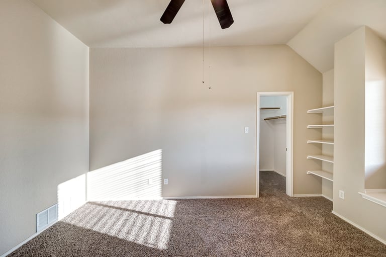 Photo 27 of 35 - 7929 Stansfield Dr, Fort Worth, TX 76137