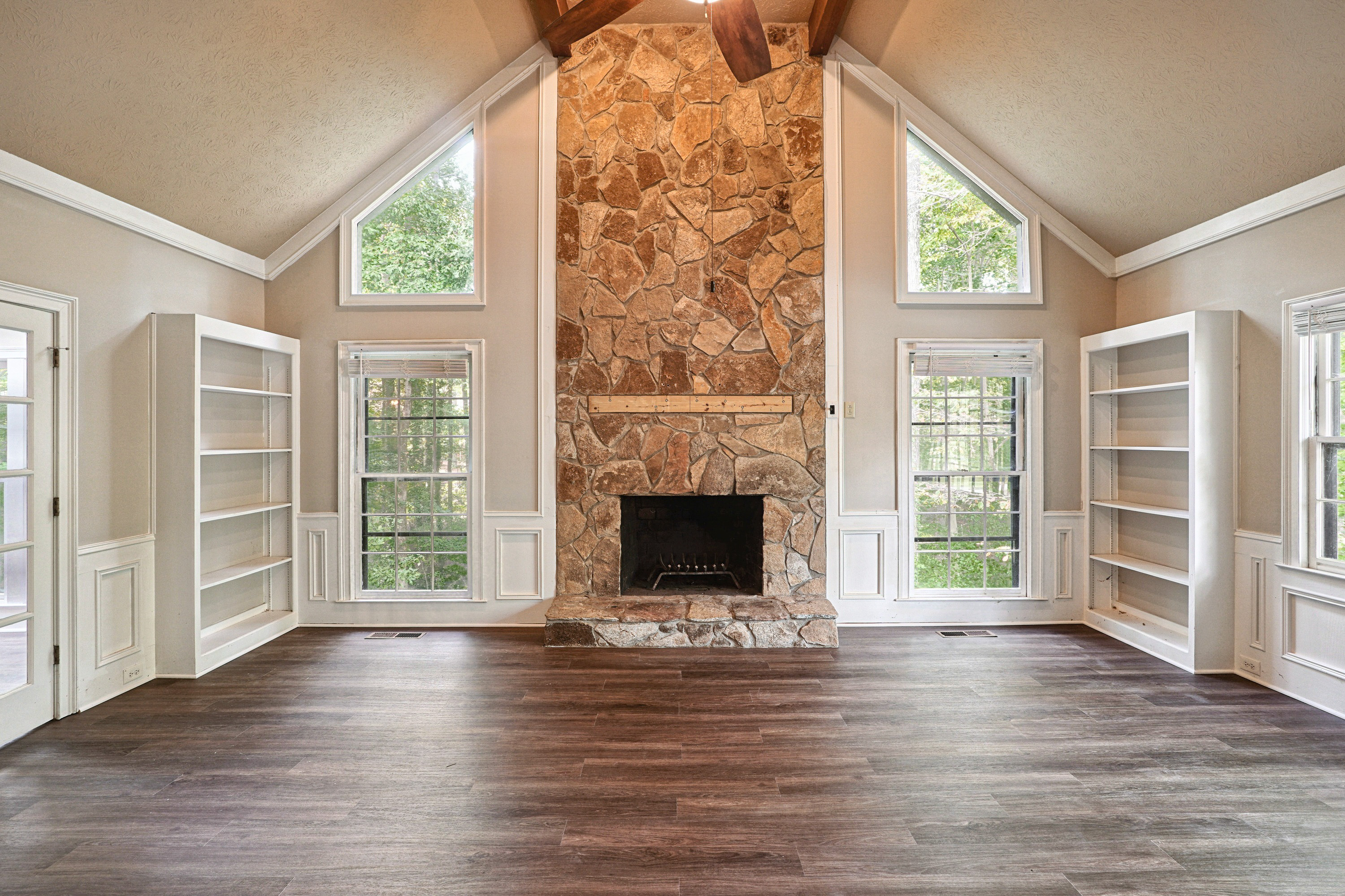 Photo 3 of 63 of 2360 Kimbrough Ct, Sandy Springs, GA