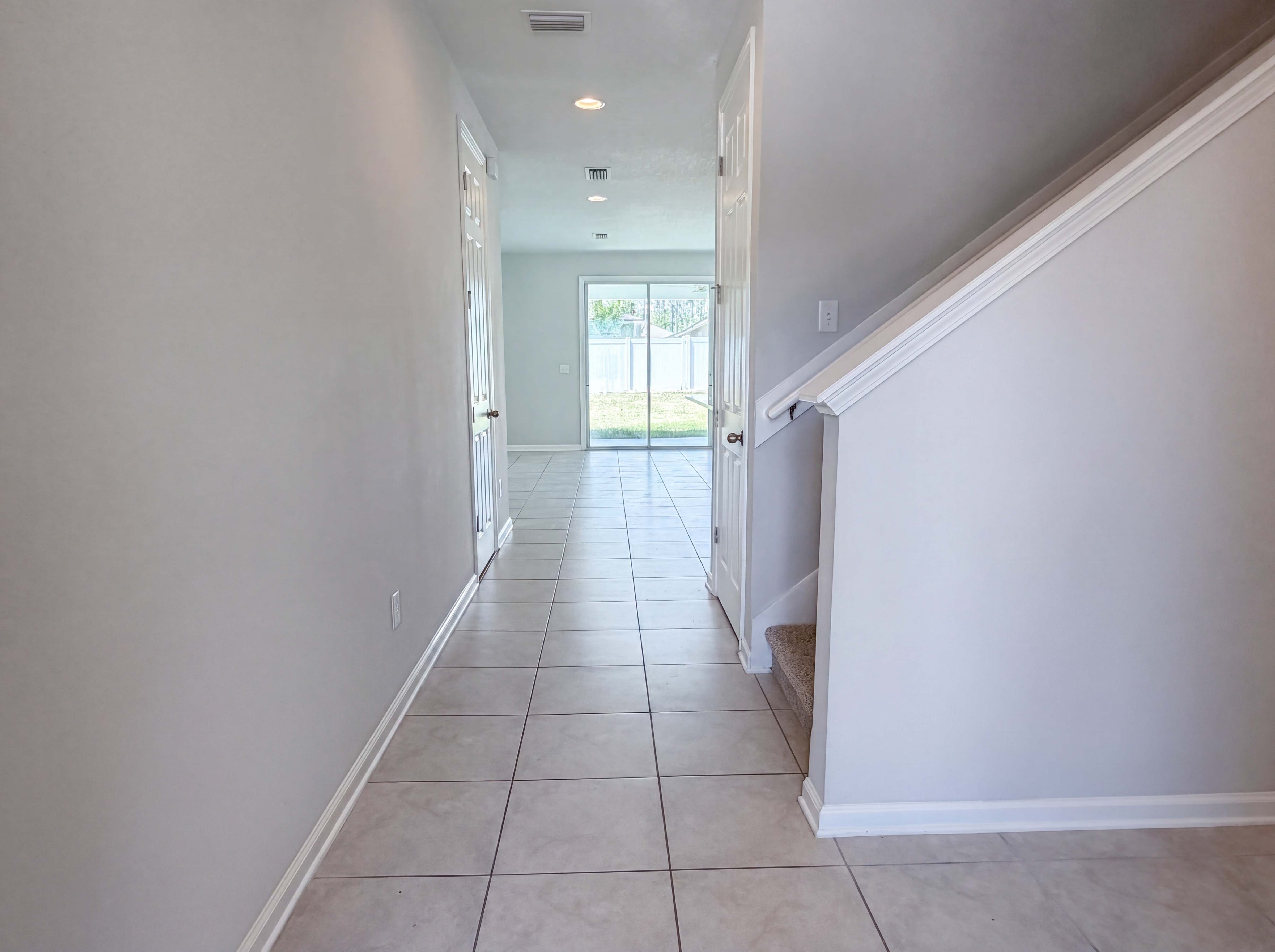 Photo 7 of 25 of 95443 Woodbridge Pkwy, Fernandina Beach, FL