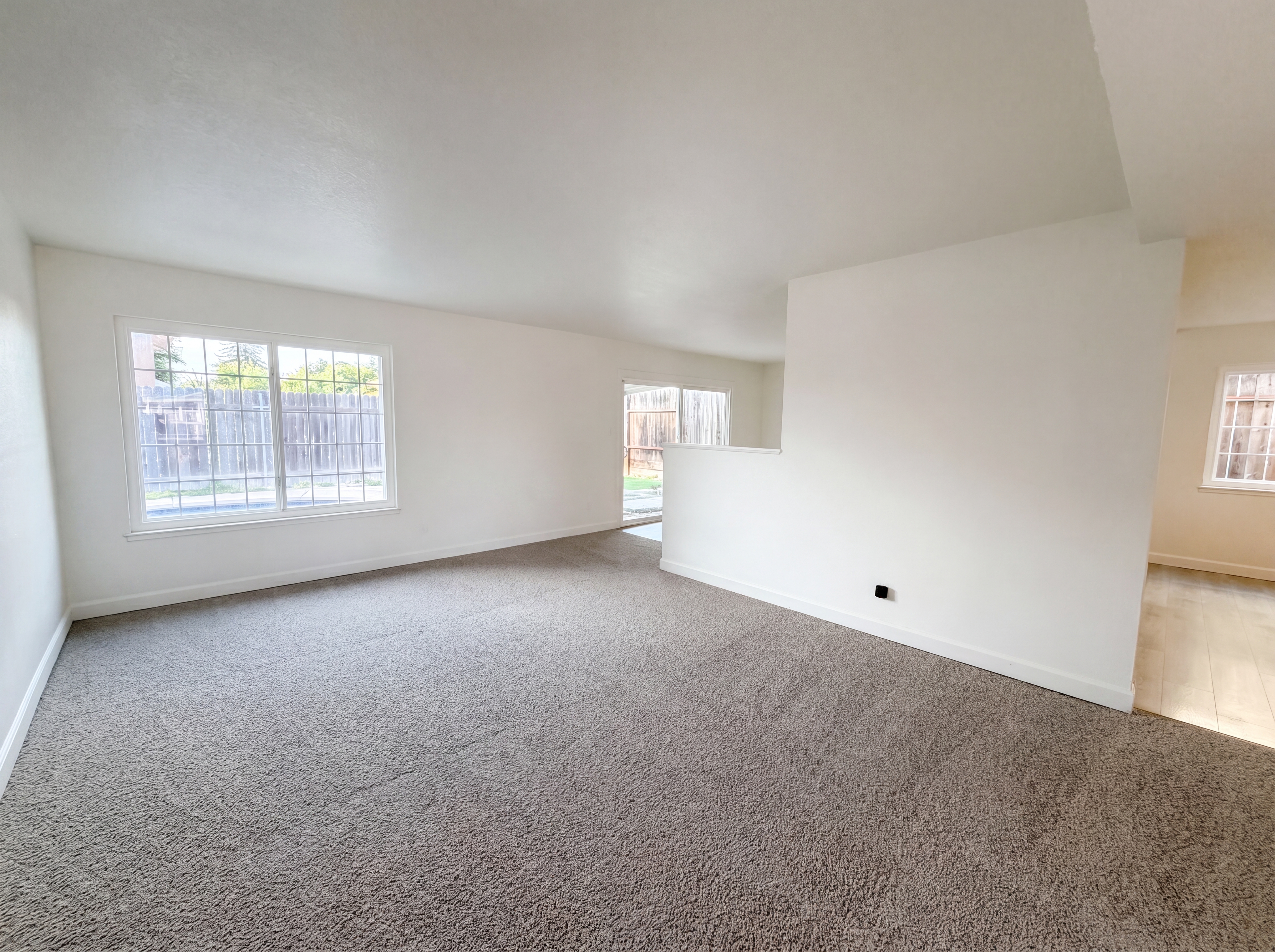 Photo 7 of 28 of 6840 Oaklawn Way, Fair Oaks, CA