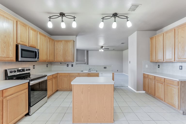 Photo 7 of 26 - 509 Cassia Way, Arlington, TX 76002