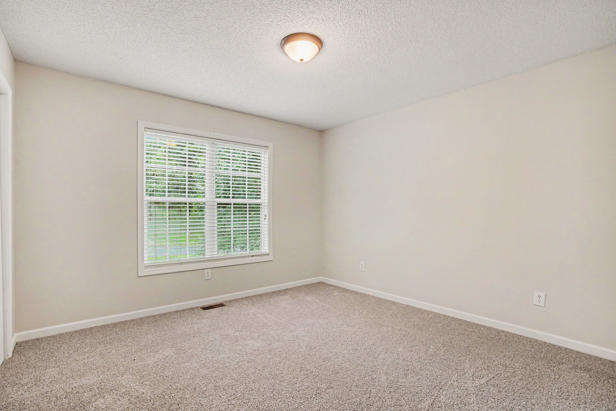 Photo 9 of 21 of 2466 Wilderness Ln, Lenoir, NC