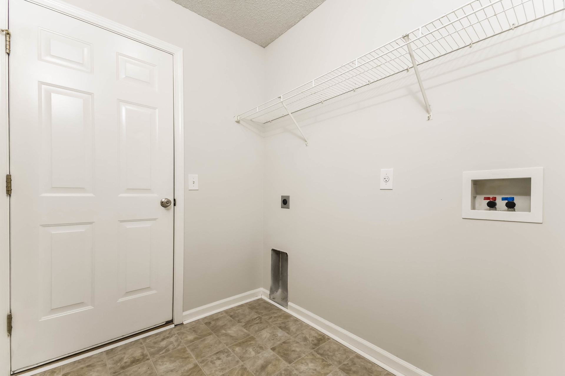 Photo 19 of 21 of 1004 Friartuck Trl, Ladson, SC