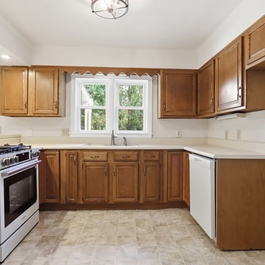 Property photo 2 of 990 Chads Ford Ct