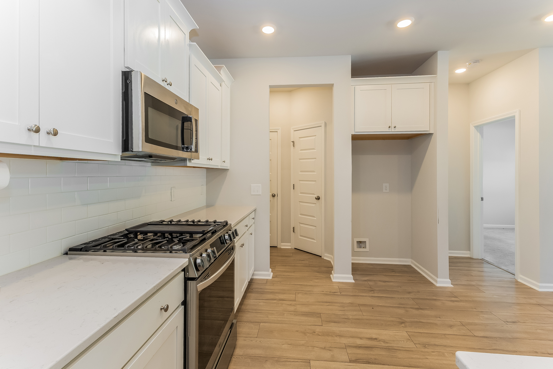 Photo 3 of 23 of 216 Red Bluff St, Summerville, SC