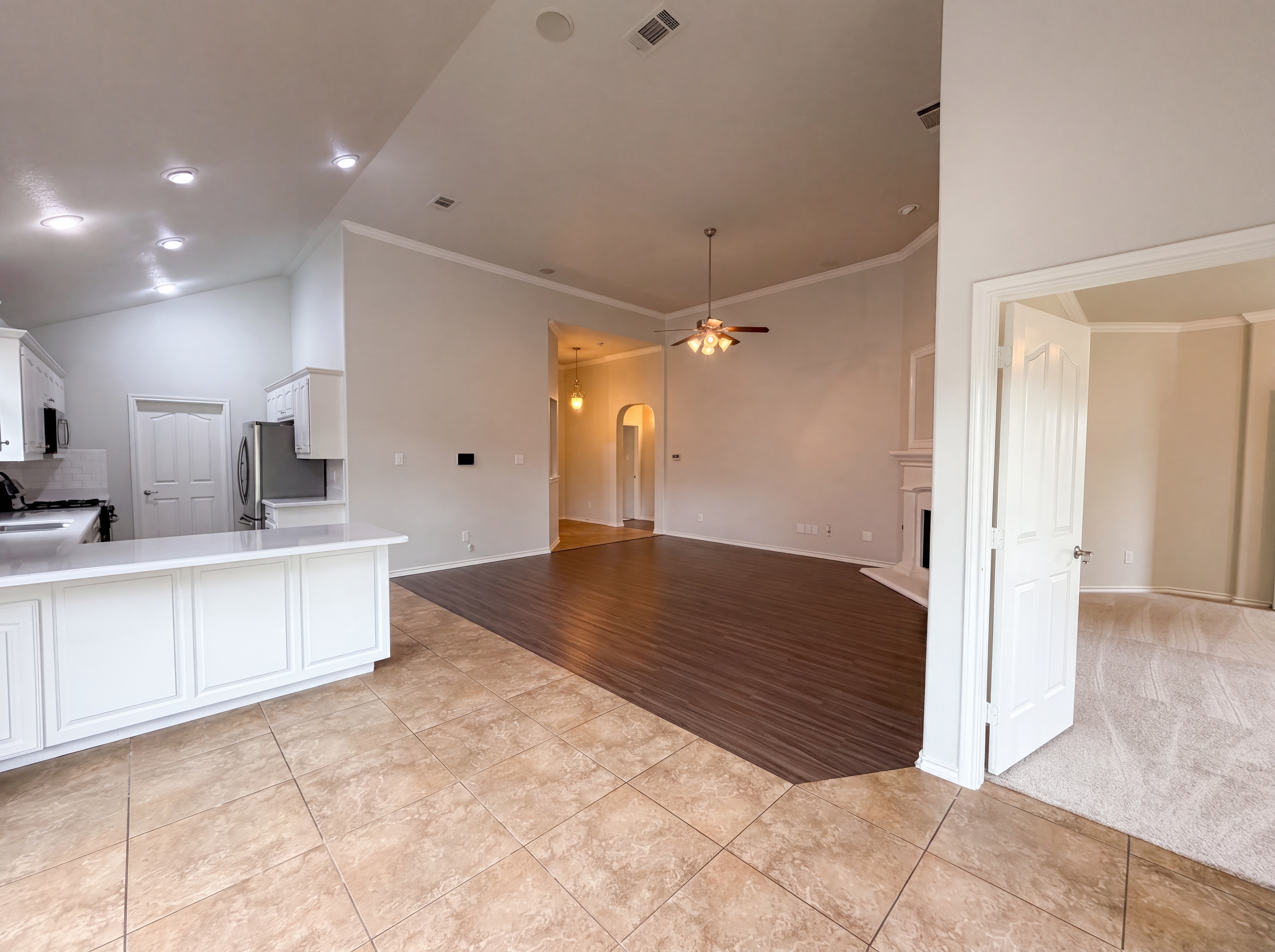 Photo 10 of 26 of 12817 Breckenridge Ct, Fort Worth, TX