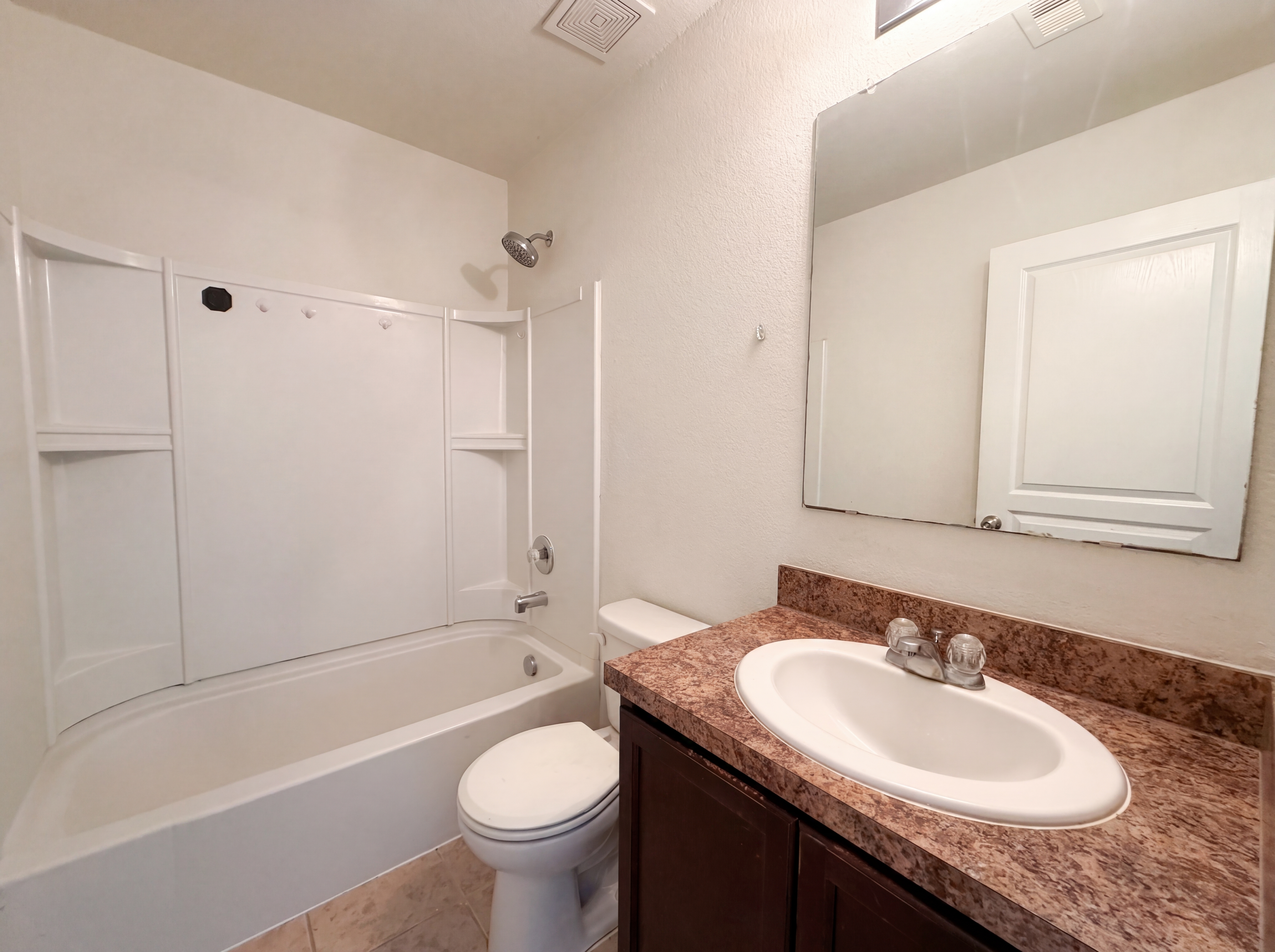 Photo 11 of 20 of 847 Canyon Hill Ln, Rosenberg, TX