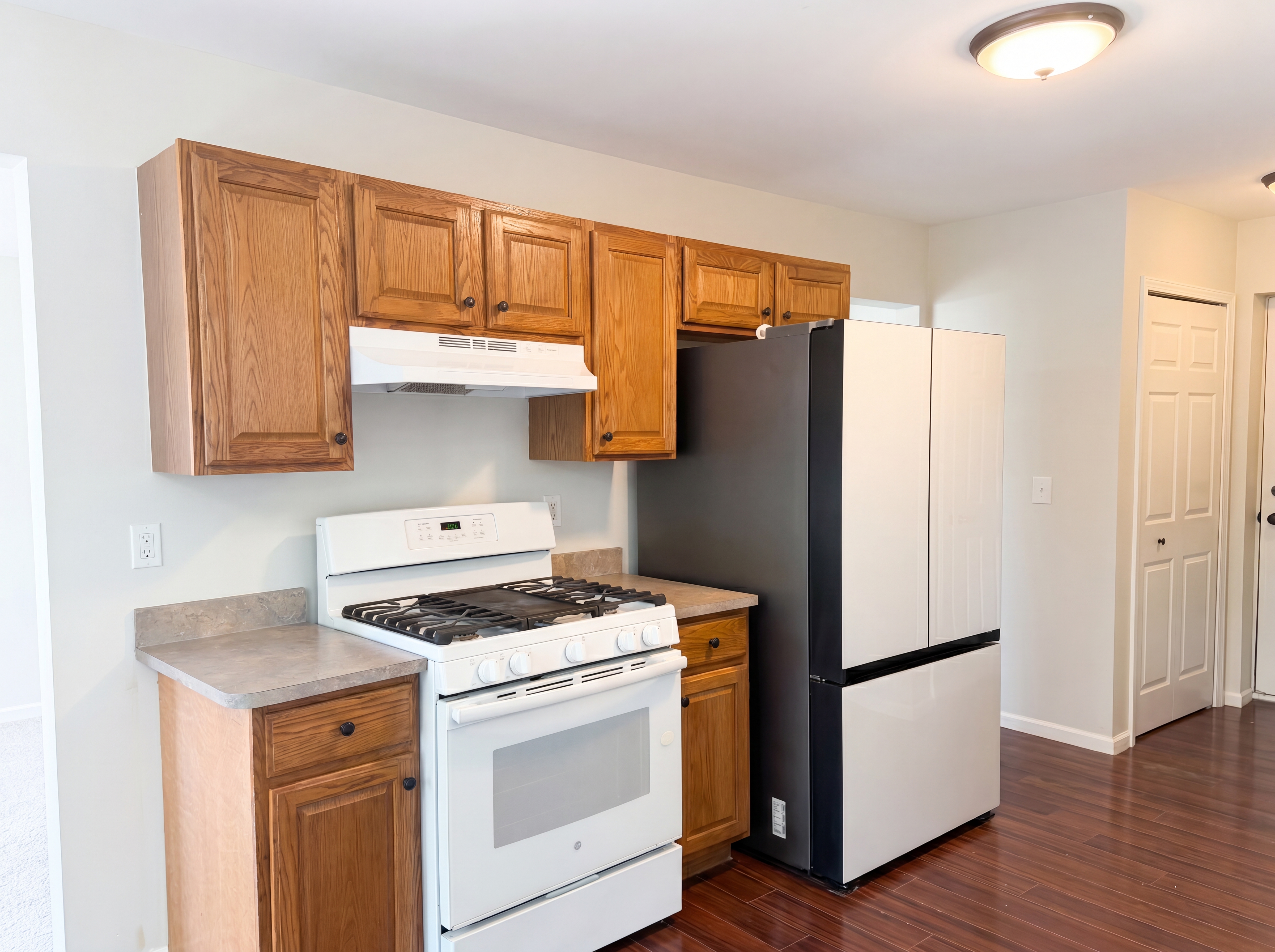 Photo 18 of 21 of 42724 North Walnut St, Clinton Township, MI