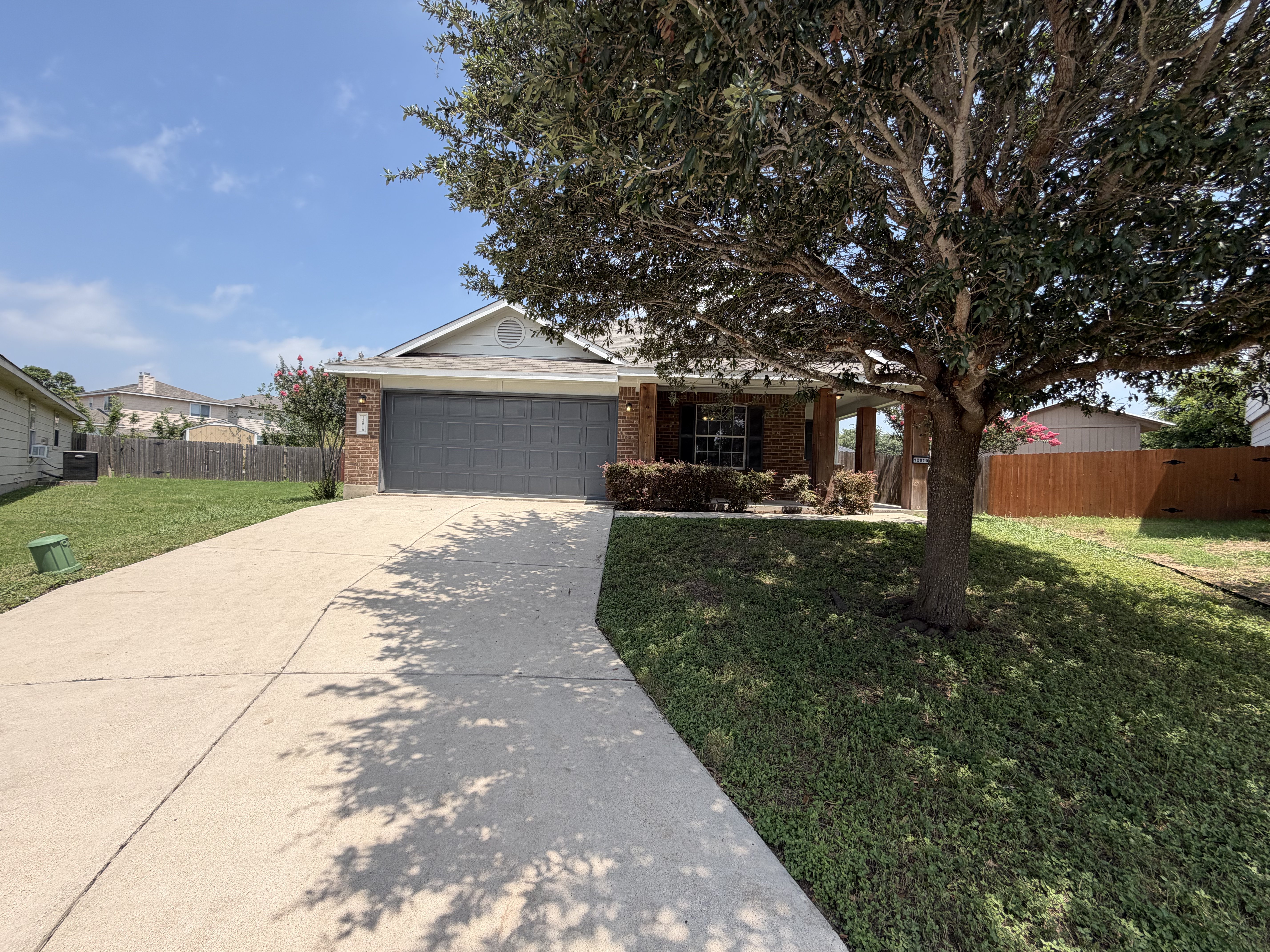 Photo 16 of 18 of 12816 Wooly Bucket Cv, Elgin, TX