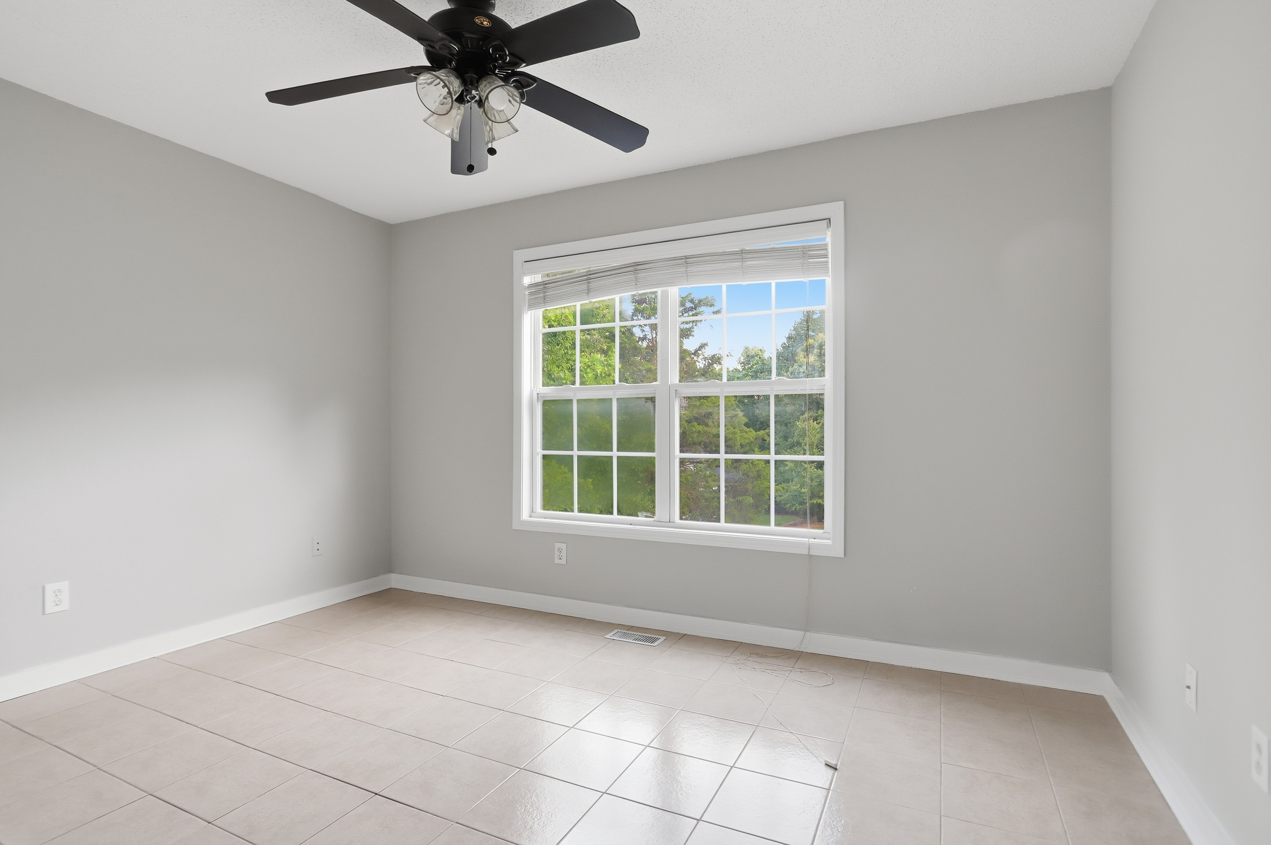 Photo 10 of 38 of 36 Elmwood Pl NE, Cartersville, GA