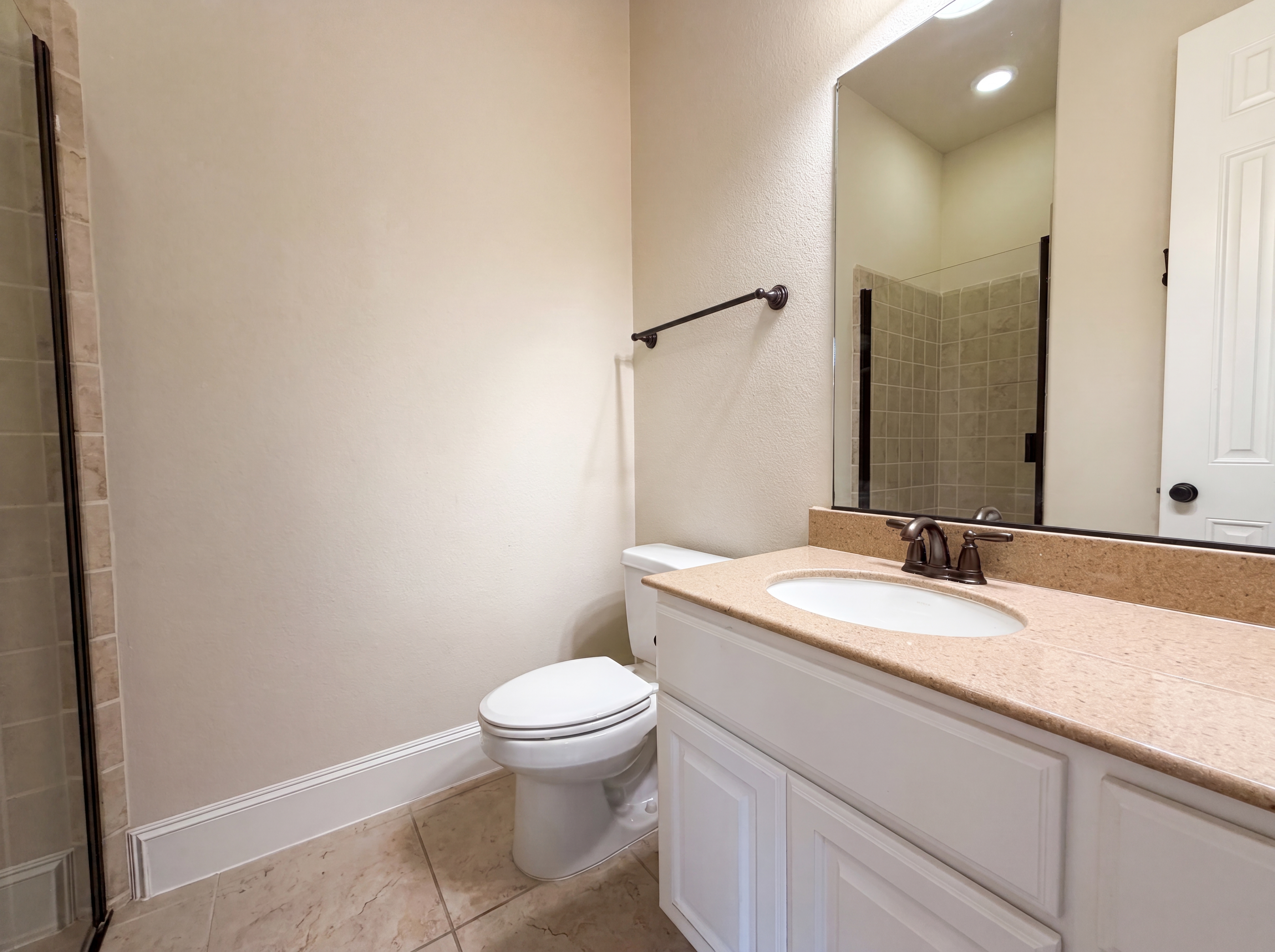 Photo 14 of 29 of 27911 Warren Park Dr, Katy, TX