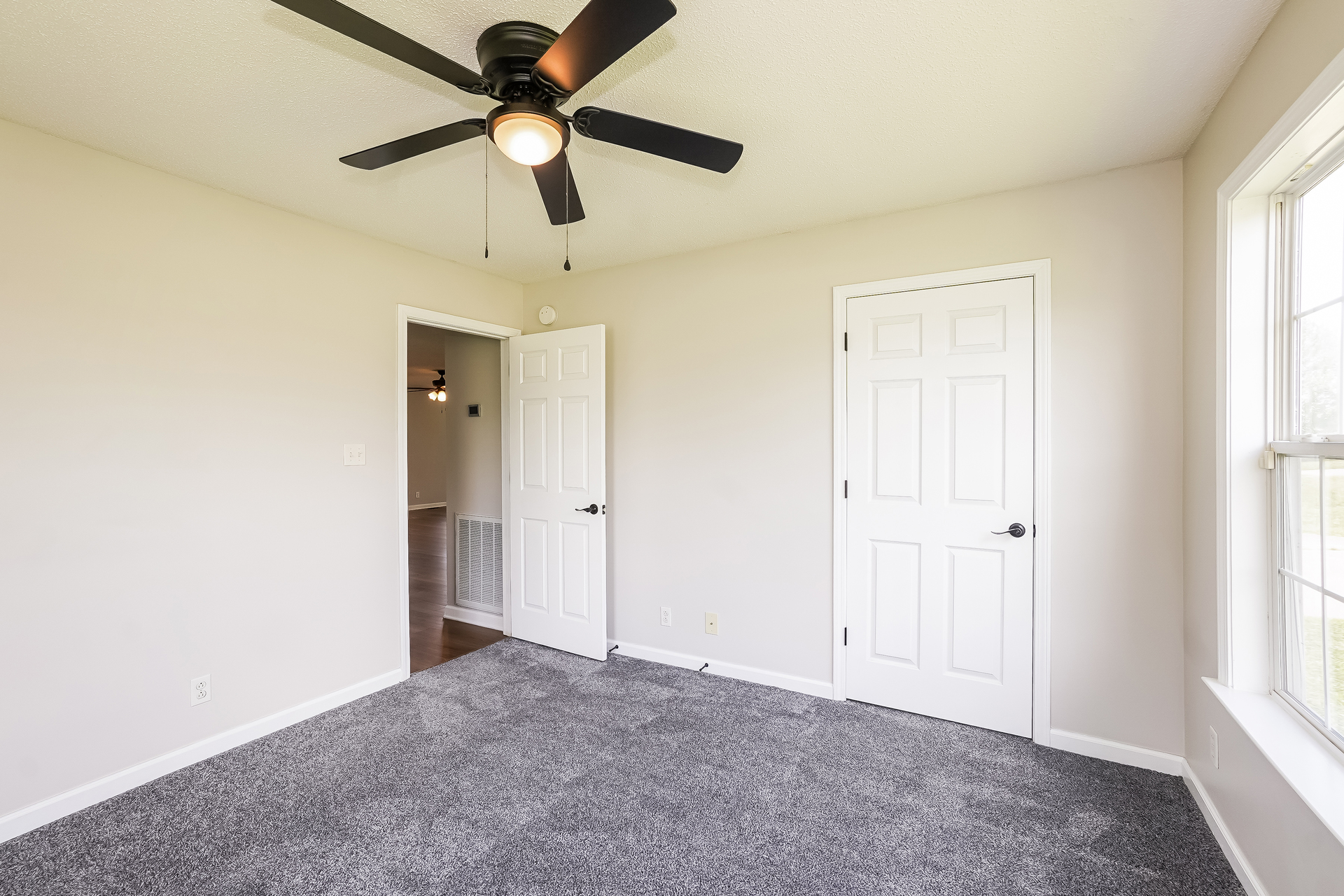 Photo 13 of 19 of 429 Filmore Rd, Oak Grove, KY