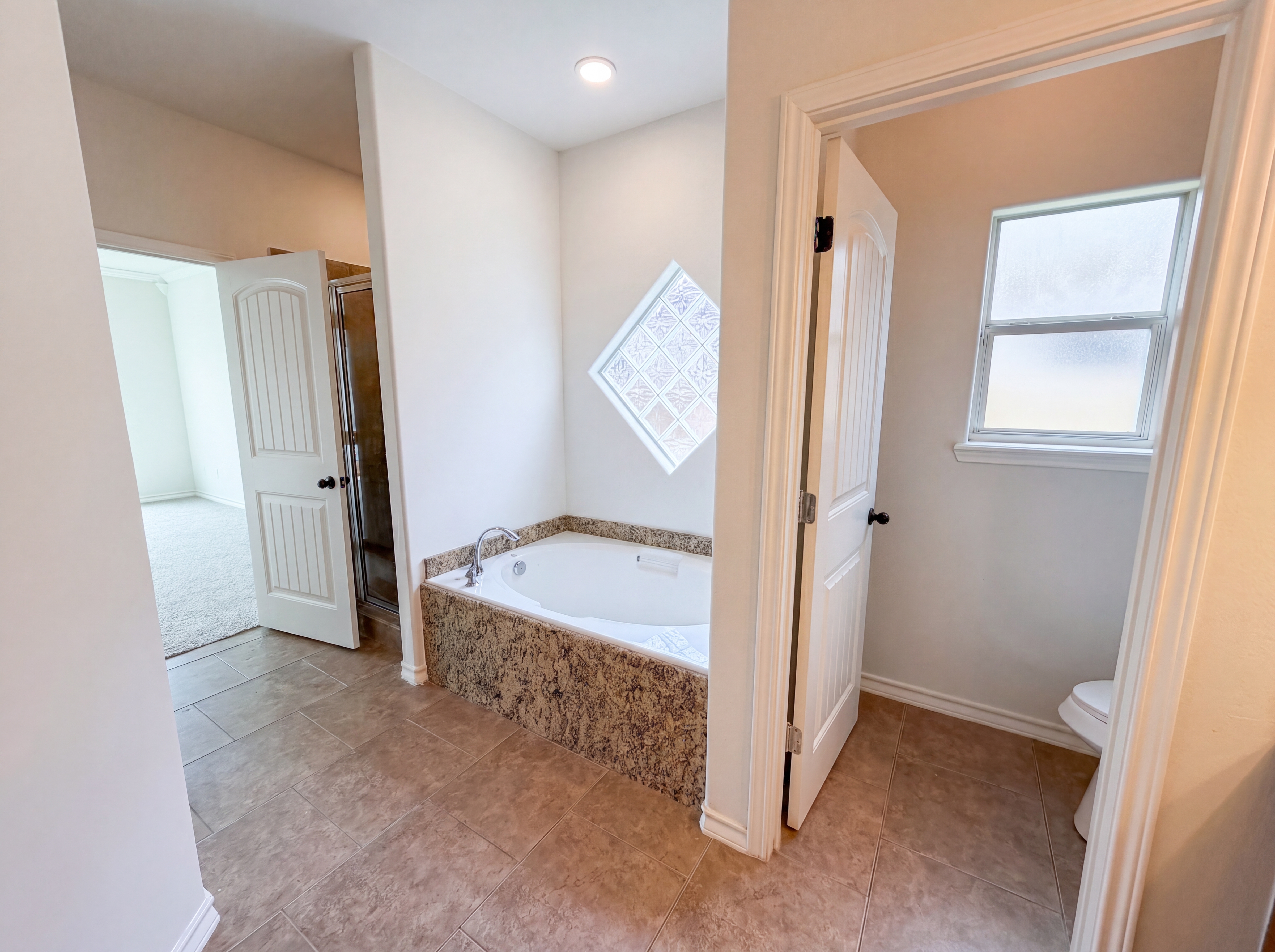 Photo 8 of 20 of 5721 Loire Blvd, Corpus Christi, TX