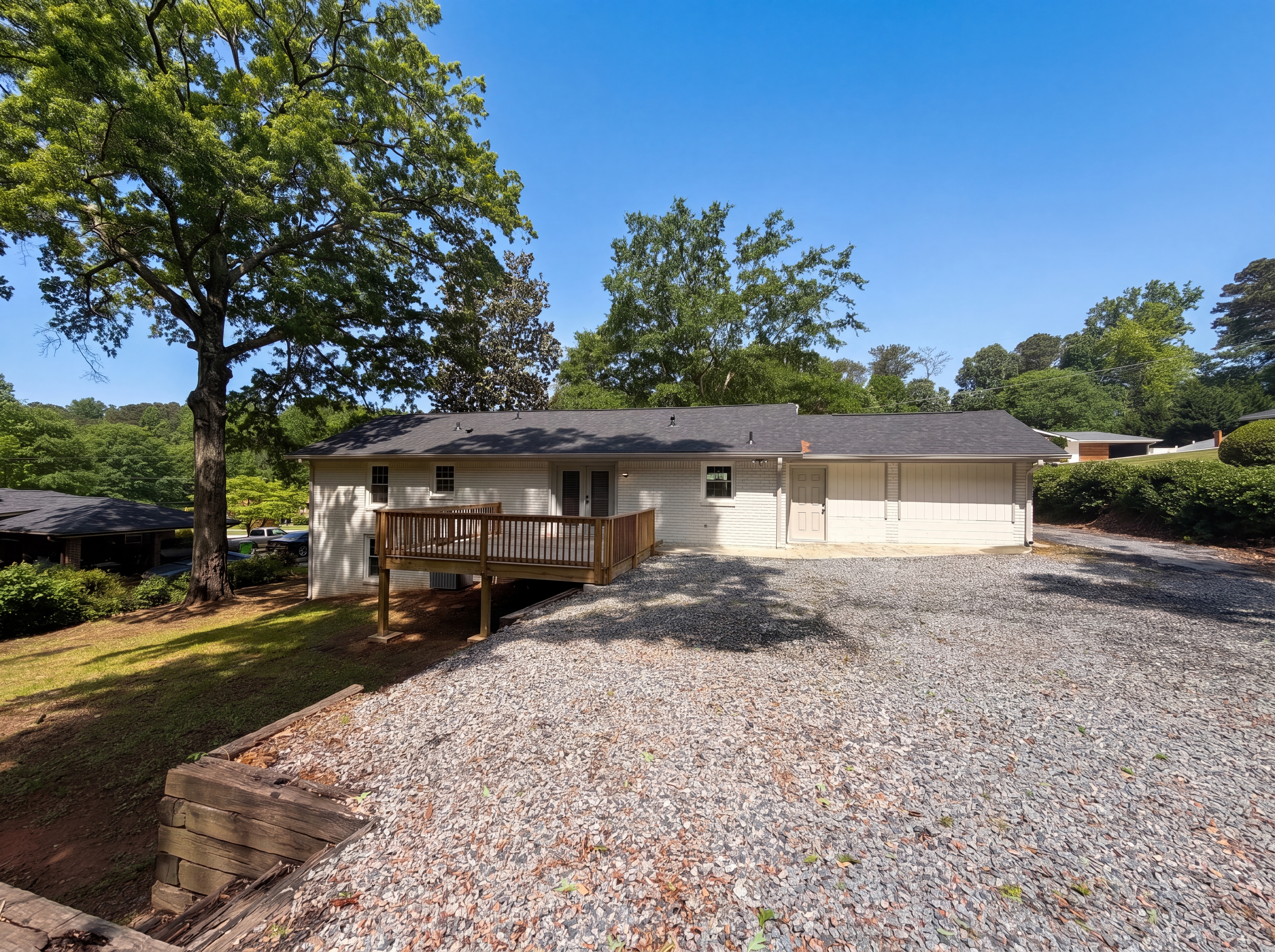 Photo 5 of 18 of 4747 Nelda Dr, Austell, GA
