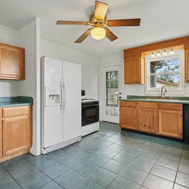Property photo 2 of 169 Montview Cir