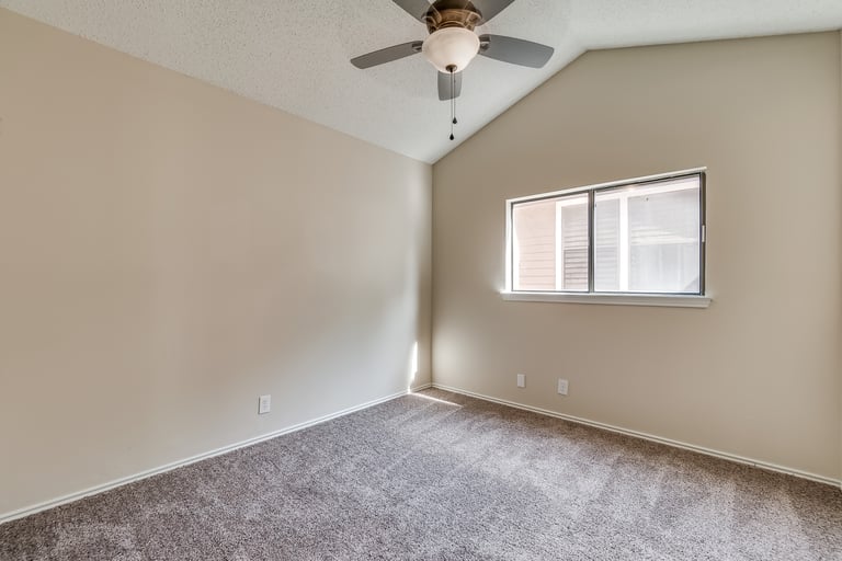 Photo 19 of 24 - 9746 Quiet Lk, San Antonio, TX 78254