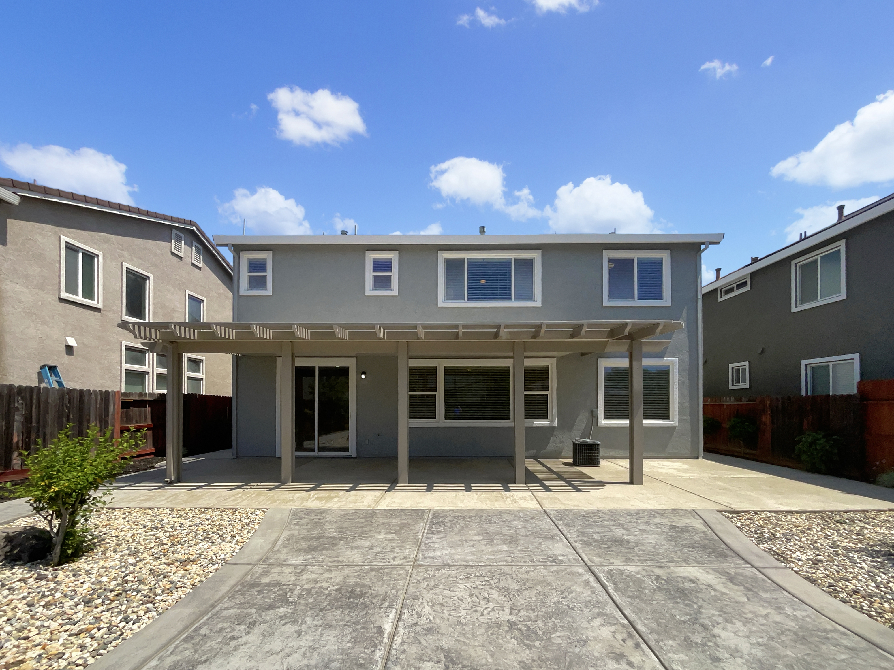 Photo 8 of 47 of 1709 Monte Vista Ct, West Sacramento, CA