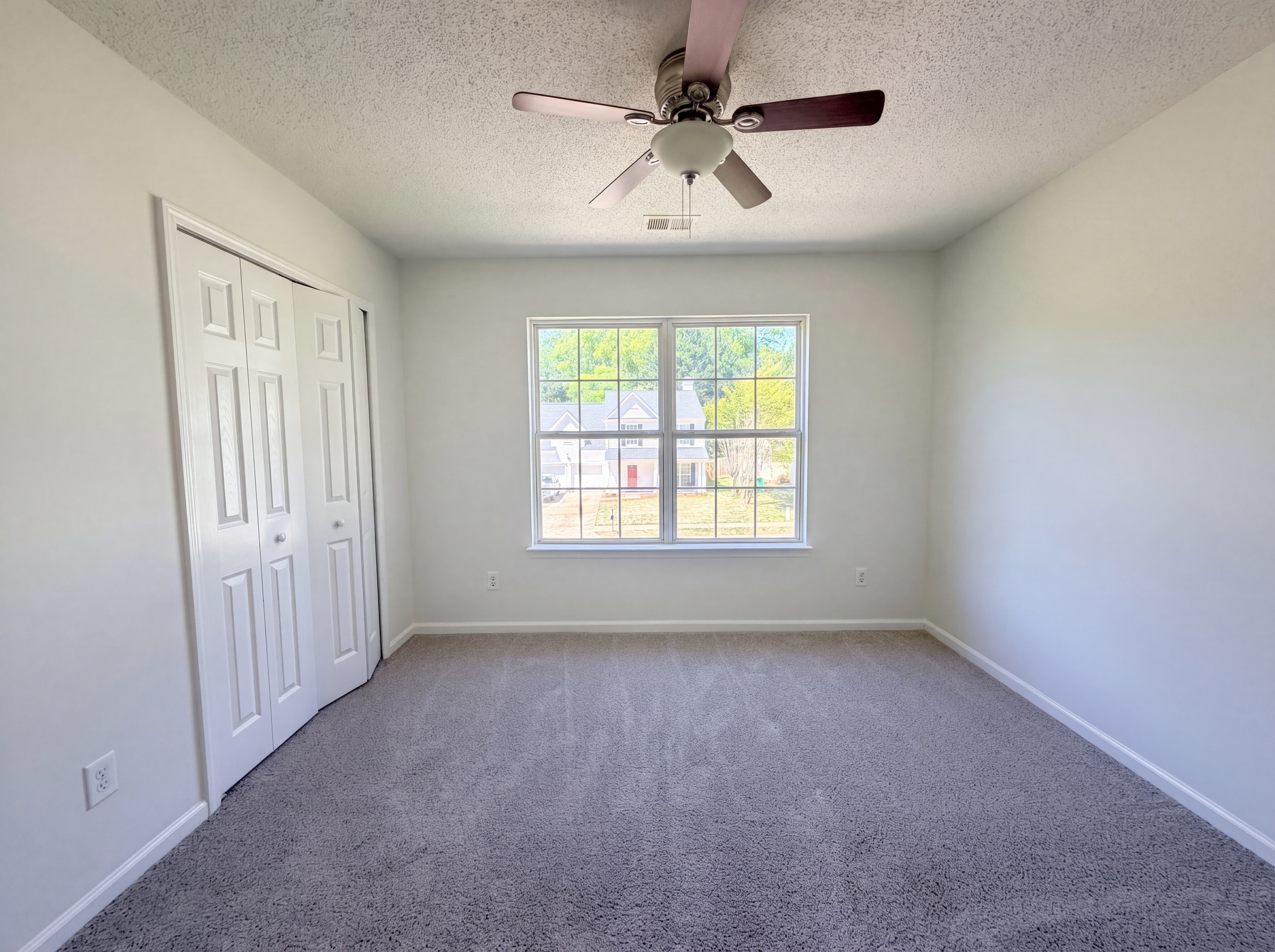 Photo 10 of 17 of 7423 Henderson Park Rd, Huntersville, NC