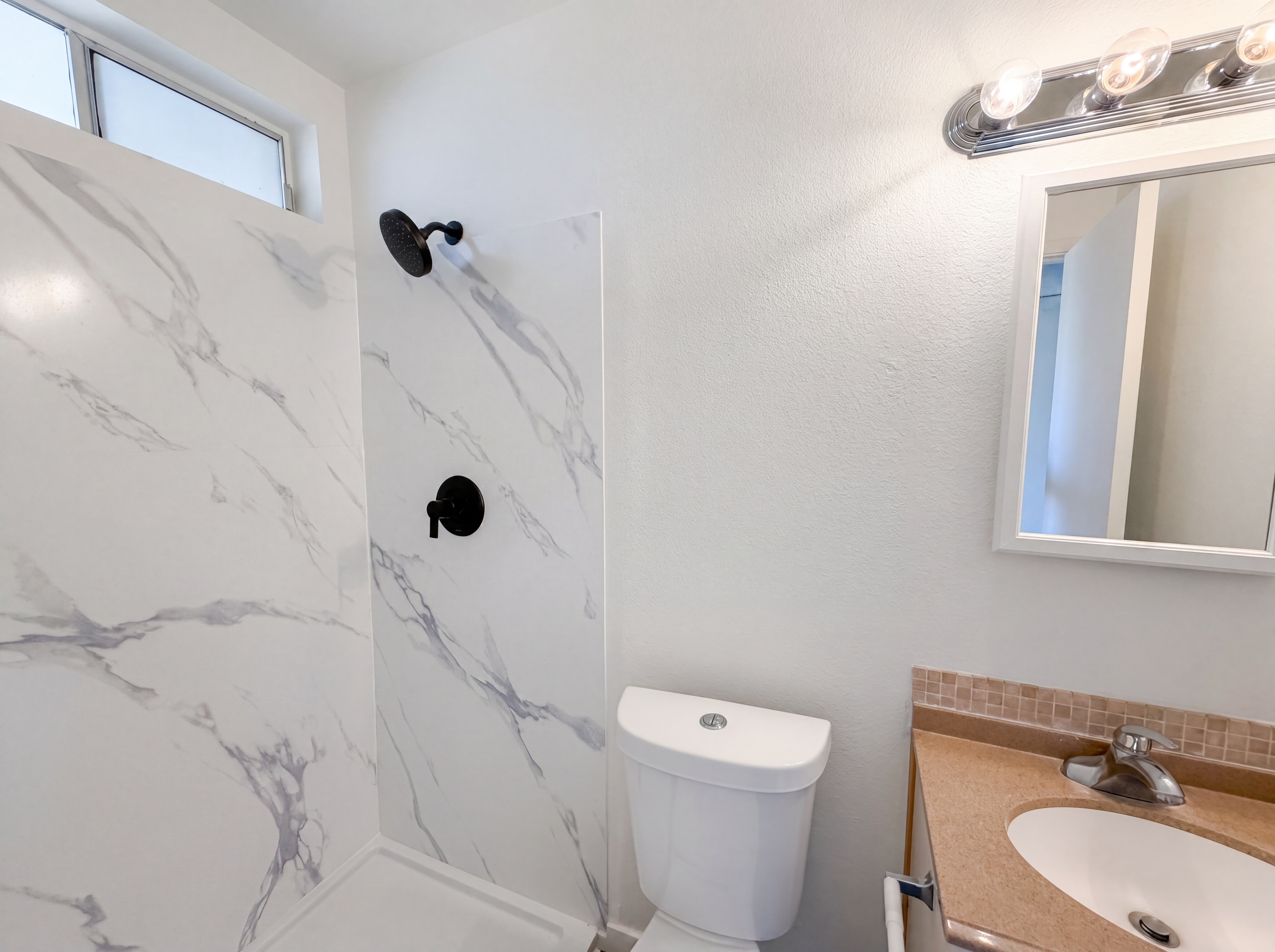 Photo 14 of 21 of 12028 N 41st Dr, Phoenix, AZ