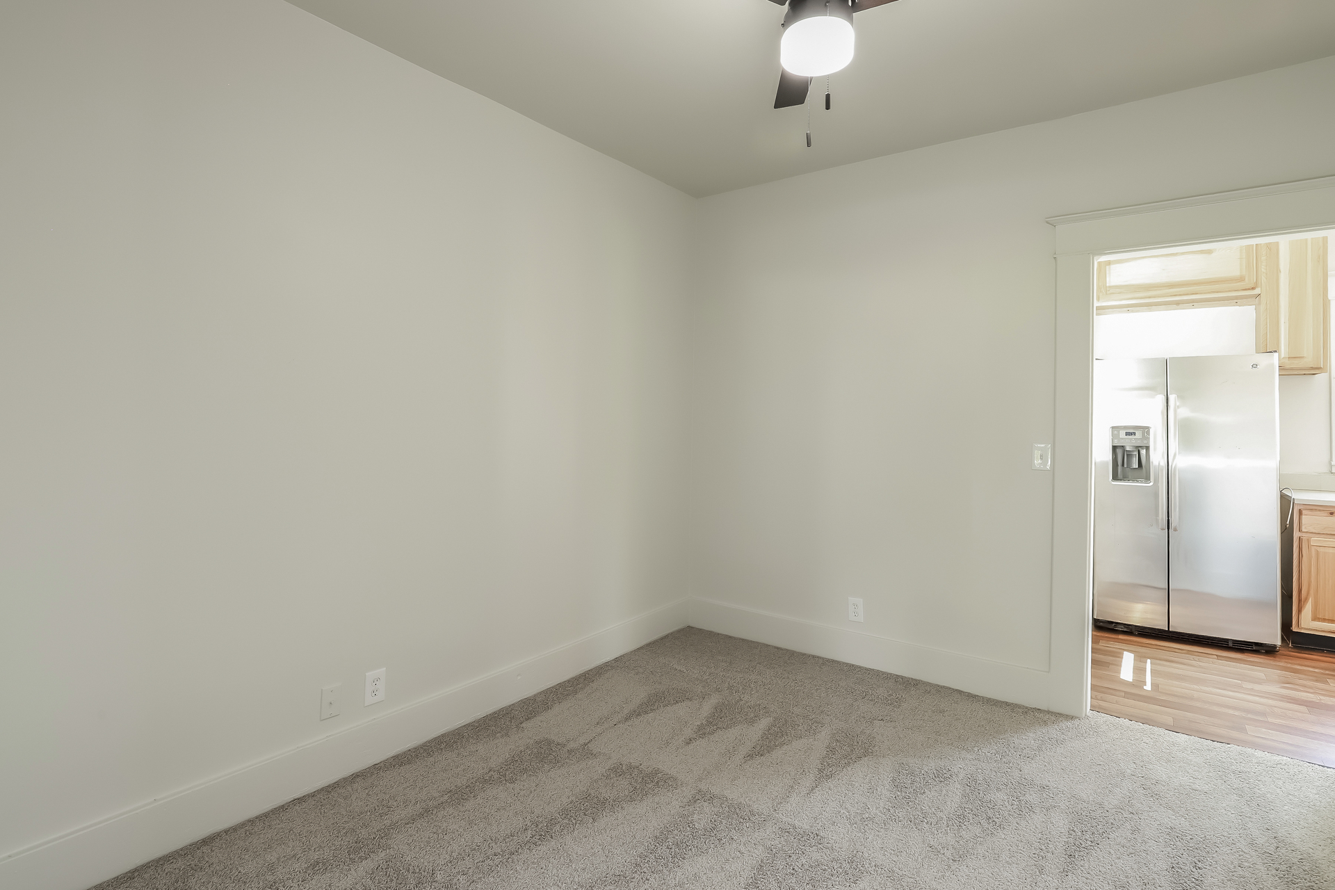 Photo 14 of 21 of 701 E Peoria St, Paola, KS