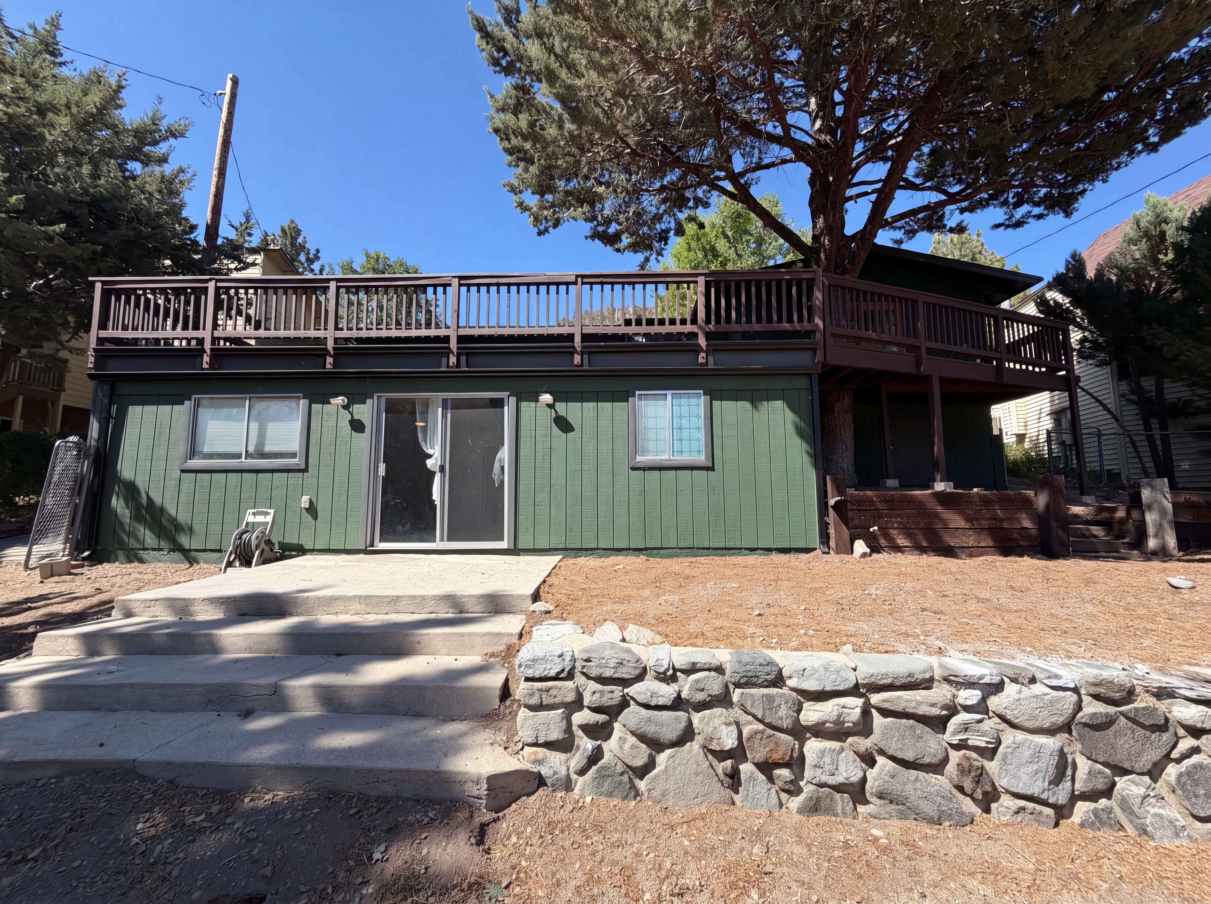 Photo 5 of 28 of 1145 Rivera Dr, Wrightwood, CA