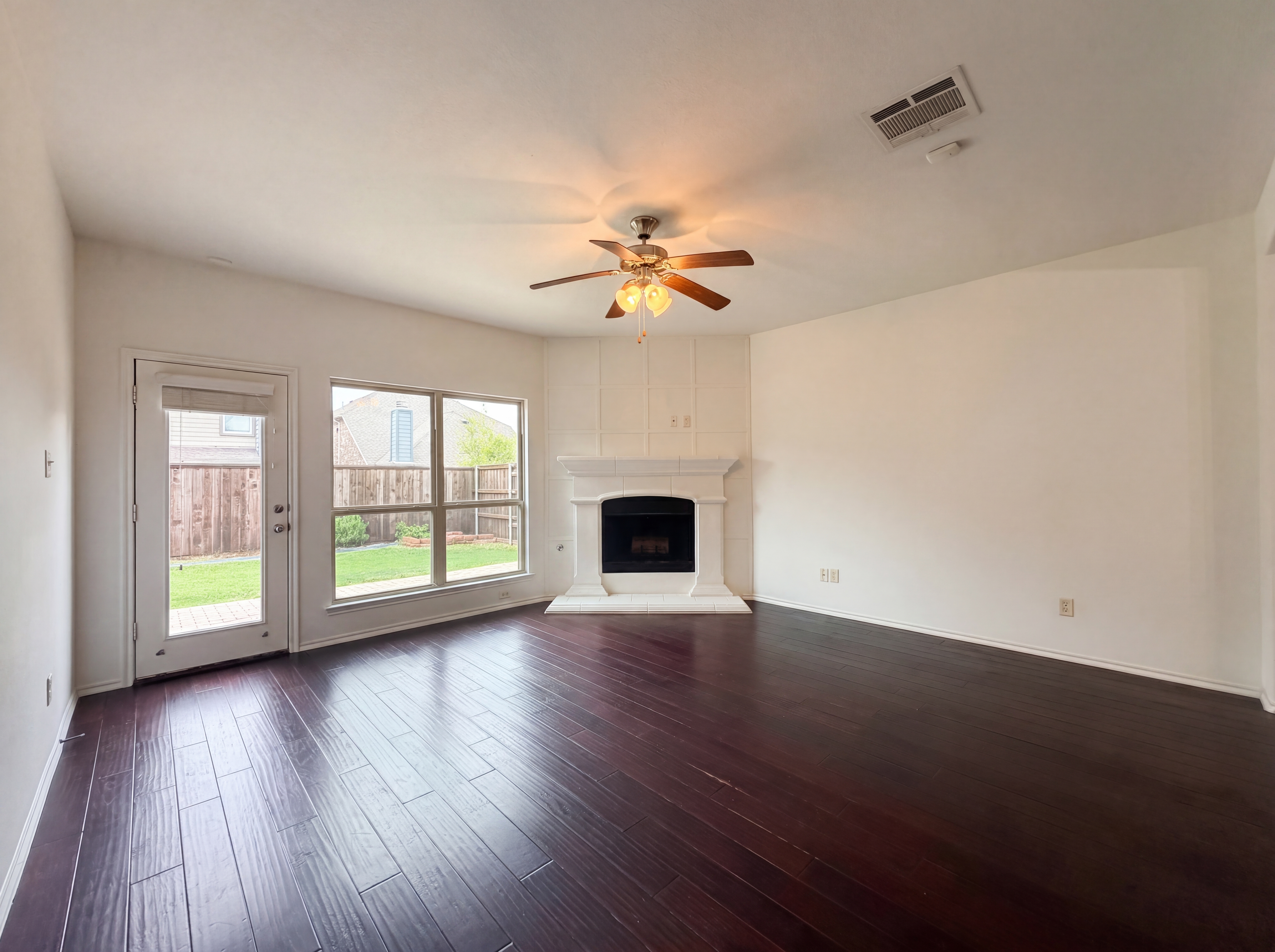 Photo 3 of 23 of 9904 Pronghorn Rd, McKinney, TX