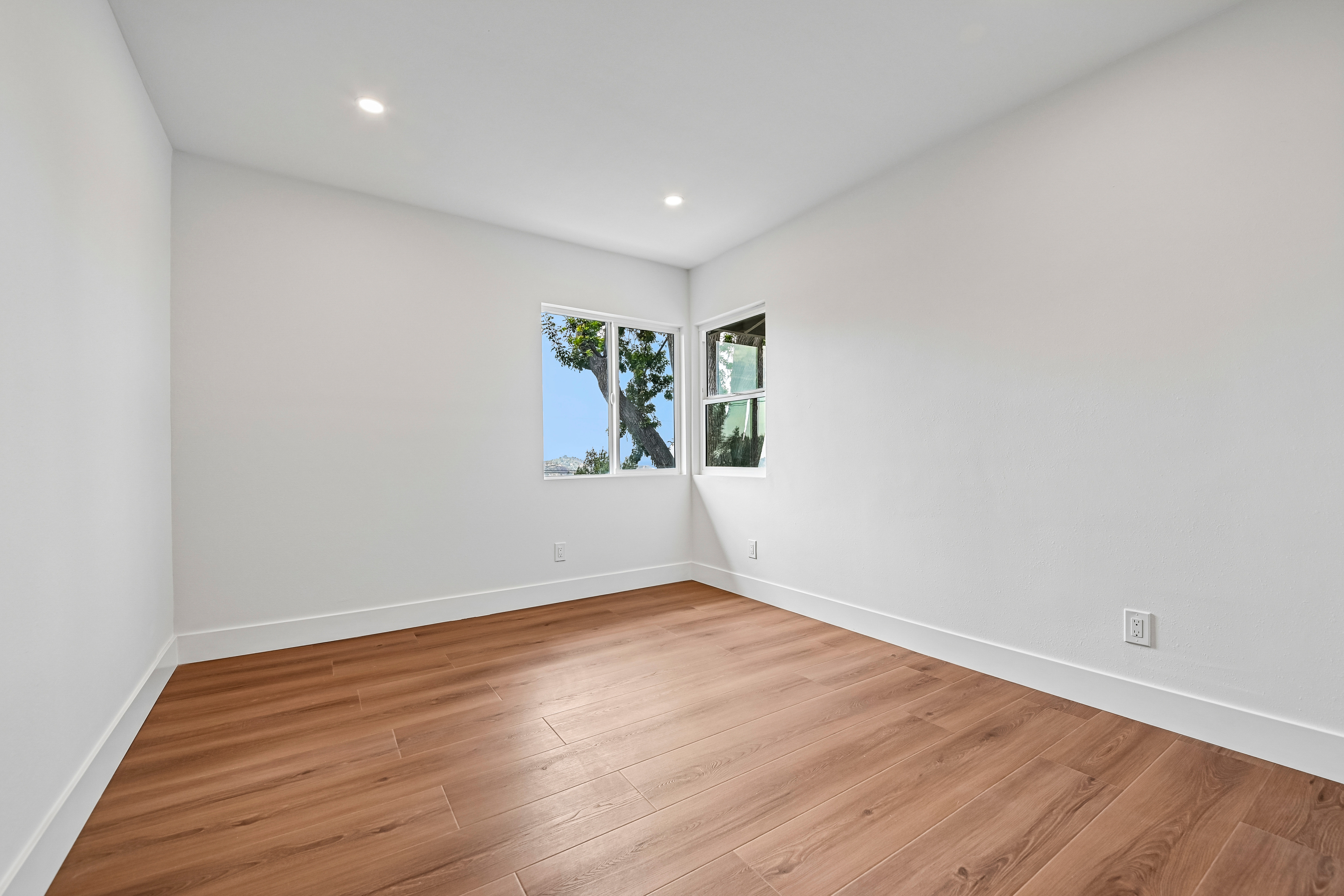 Photo 4 of 31 of 1459 N Avenue 57, Los Angeles, CA
