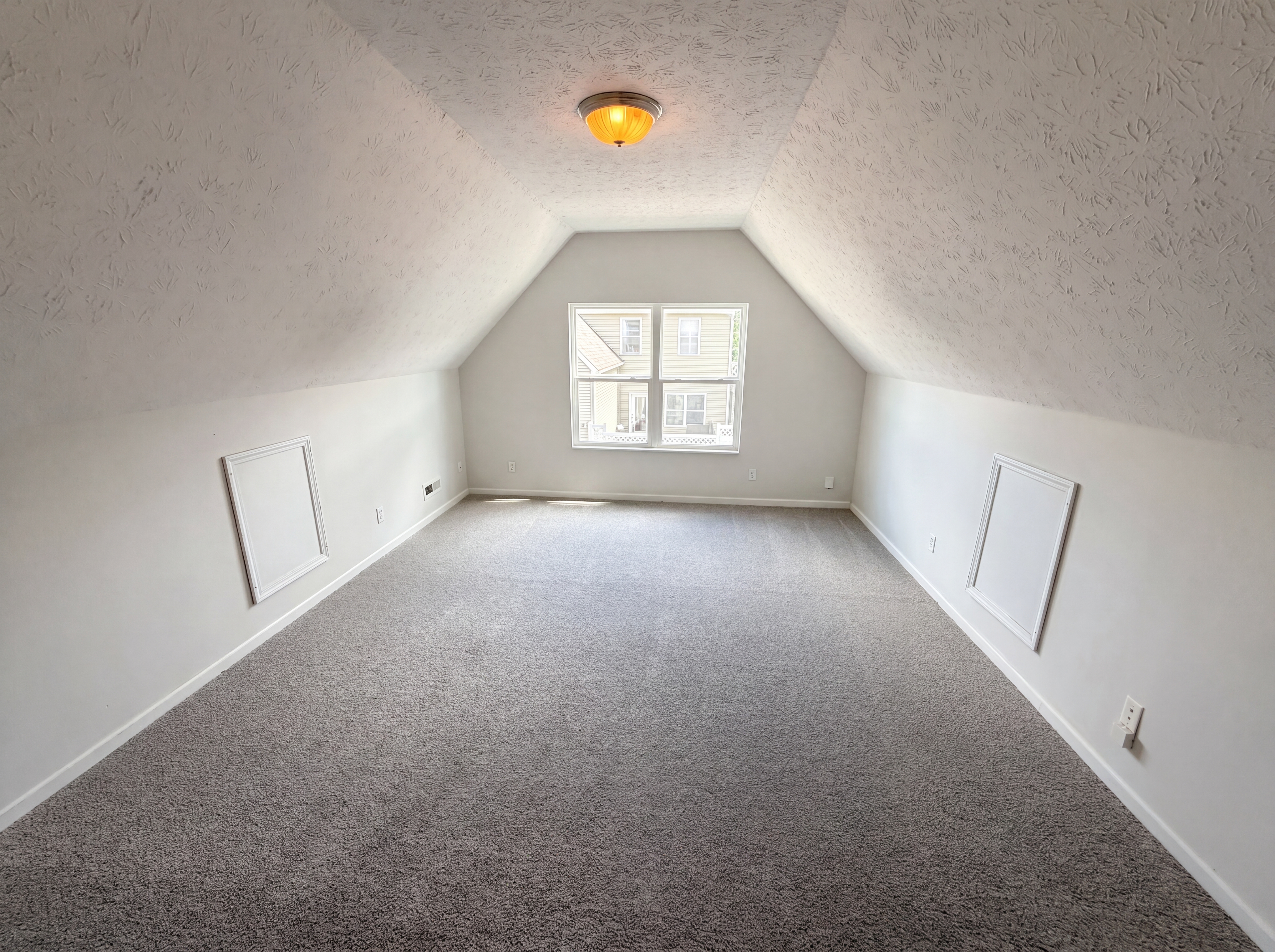 Photo 11 of 25 of 3469 Aylesford Ln, Indianapolis, IN