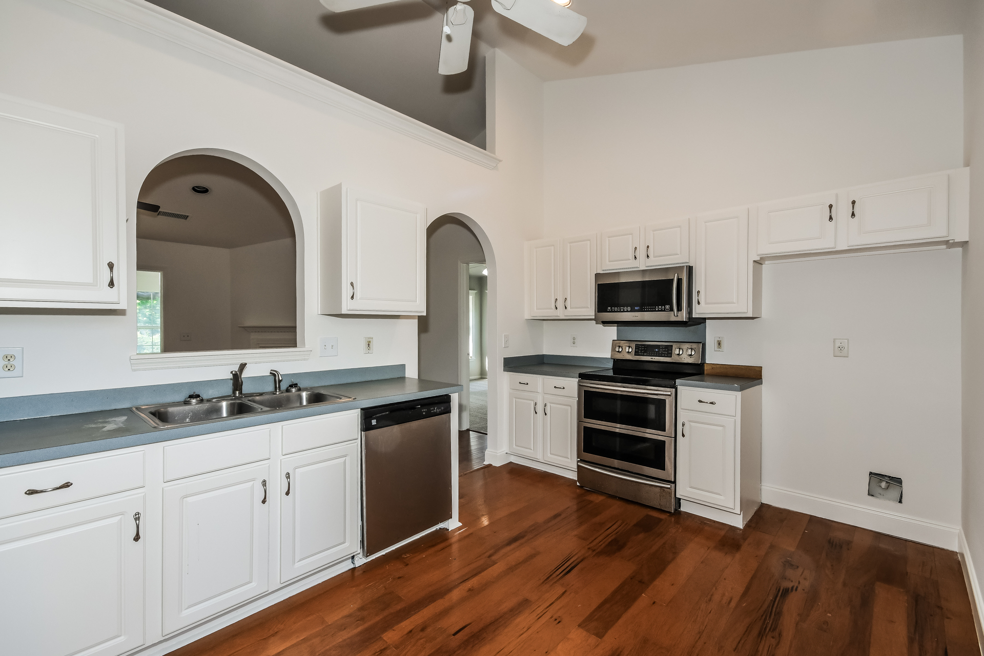 Photo 2 of 20 of 7176 Windmill Creek Rd, Charleston, SC
