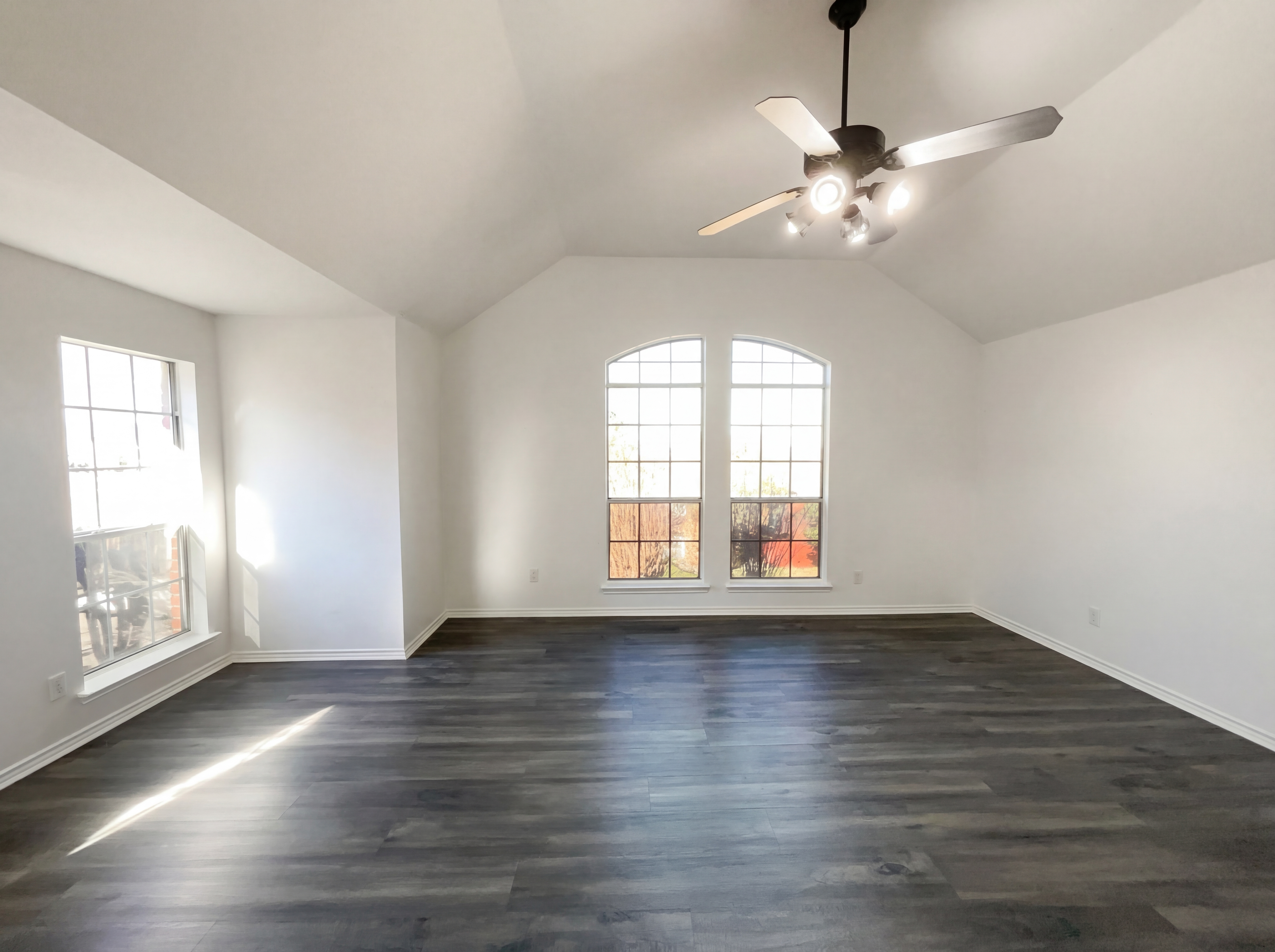 Photo 14 of 24 of 2406 Manchester Dr, Carrollton, TX