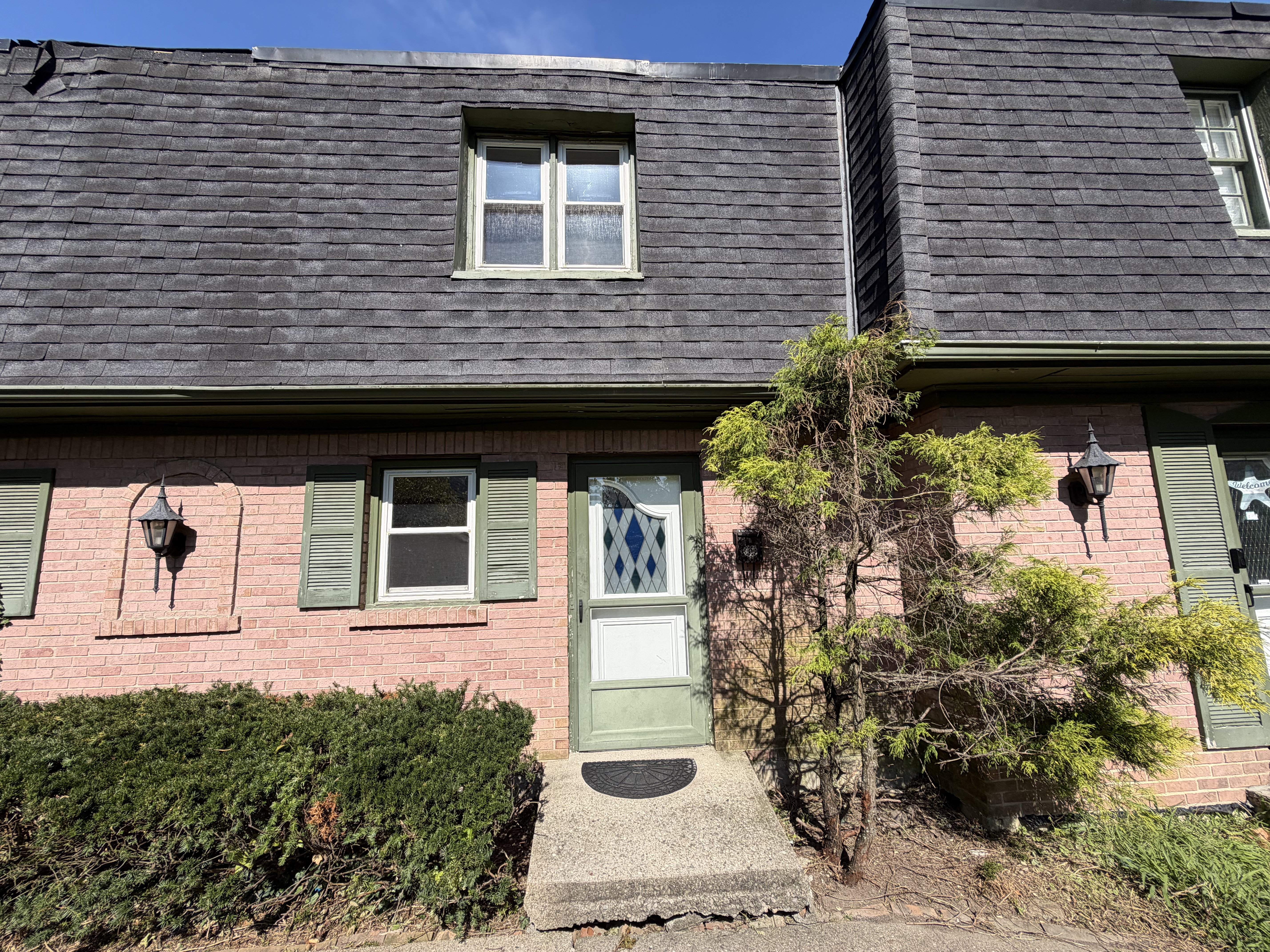 Photo 19 of 25 of 7636 Montgomery Rd, Cincinnati, OH