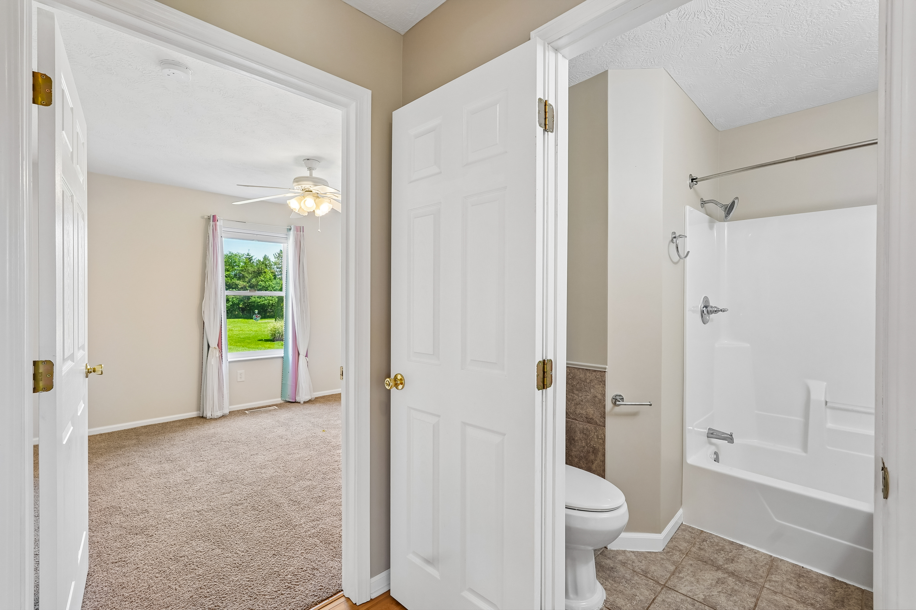 Photo 44 of 61 of 6400 Clark Rd, Sunbury, OH