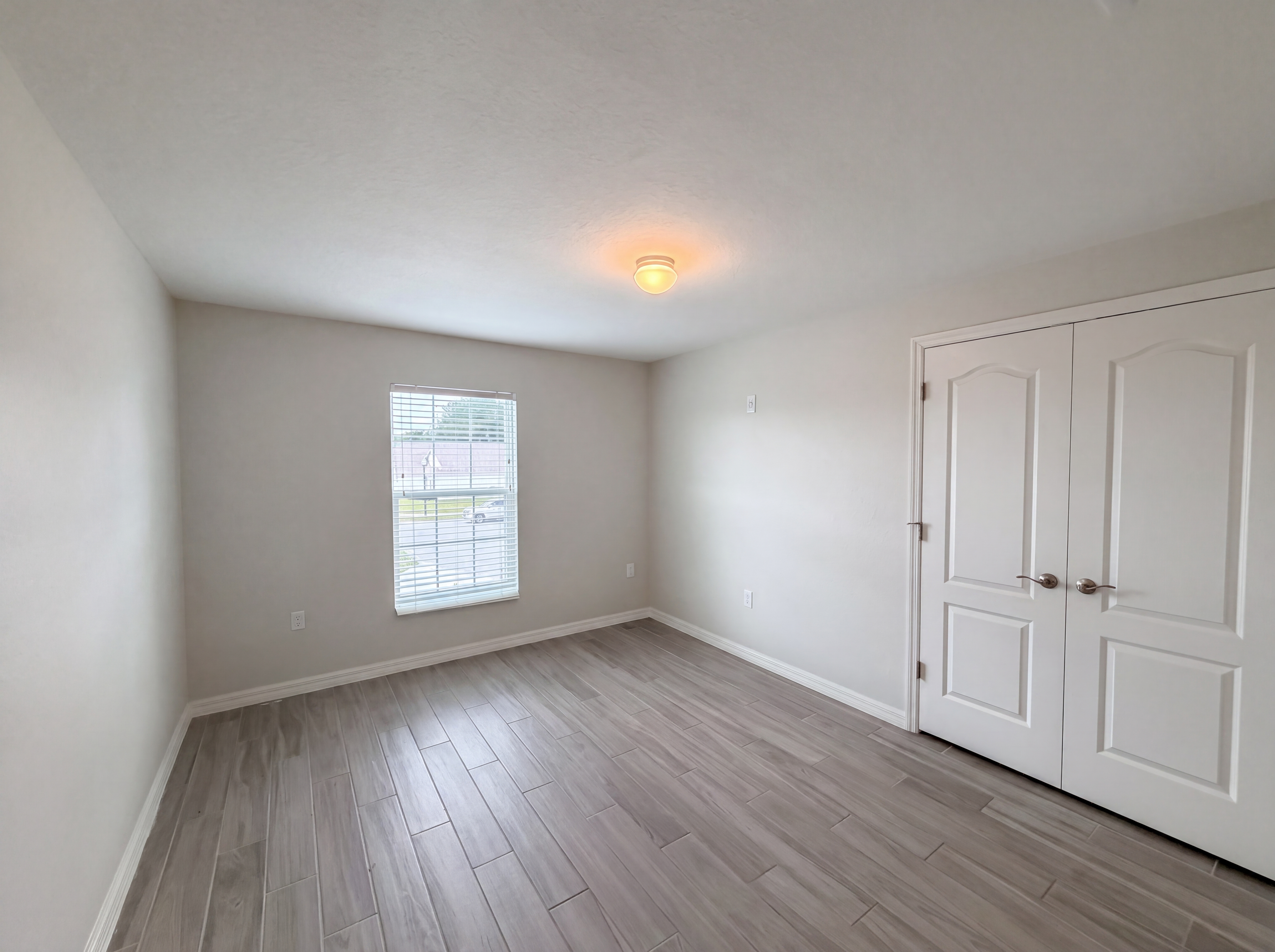 Photo 14 of 25 of 4510 Penkert Pl, Lakeland, FL