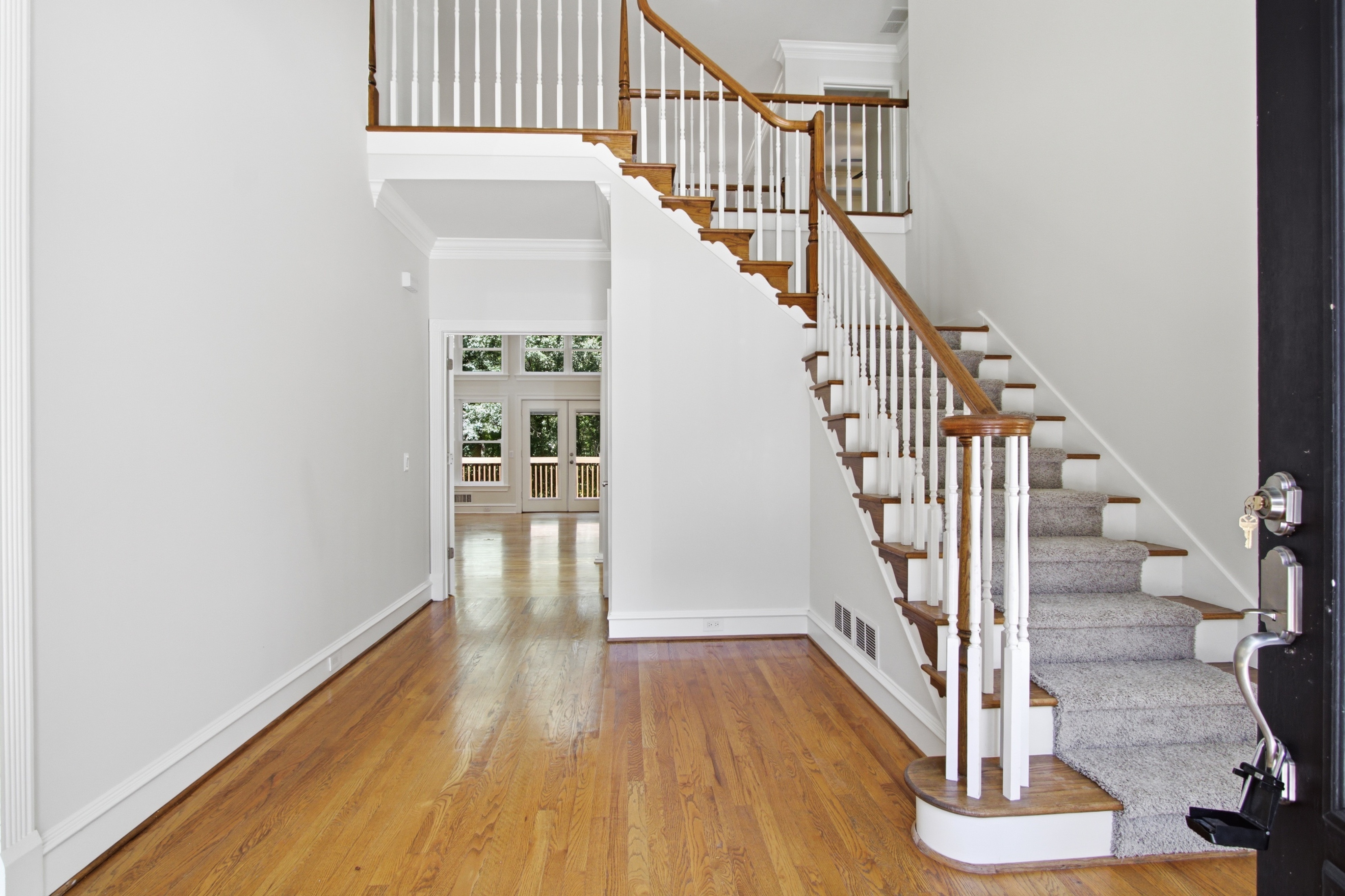 Photo 11 of 65 of 2960 Vail Valley Ct, Snellville, GA