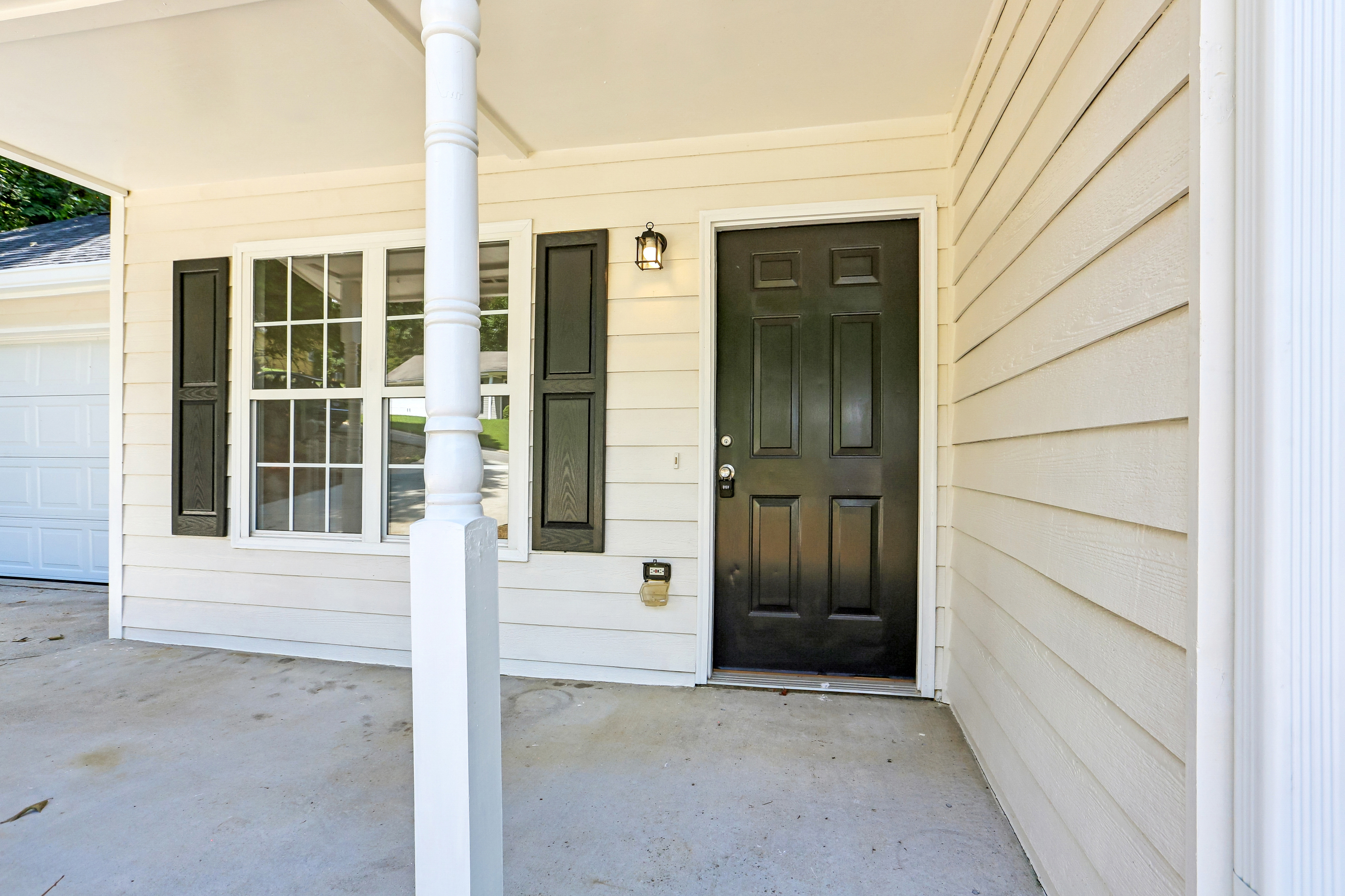 Photo 40 of 47 of 5511 Pond Mill Ct, Flowery Branch, GA