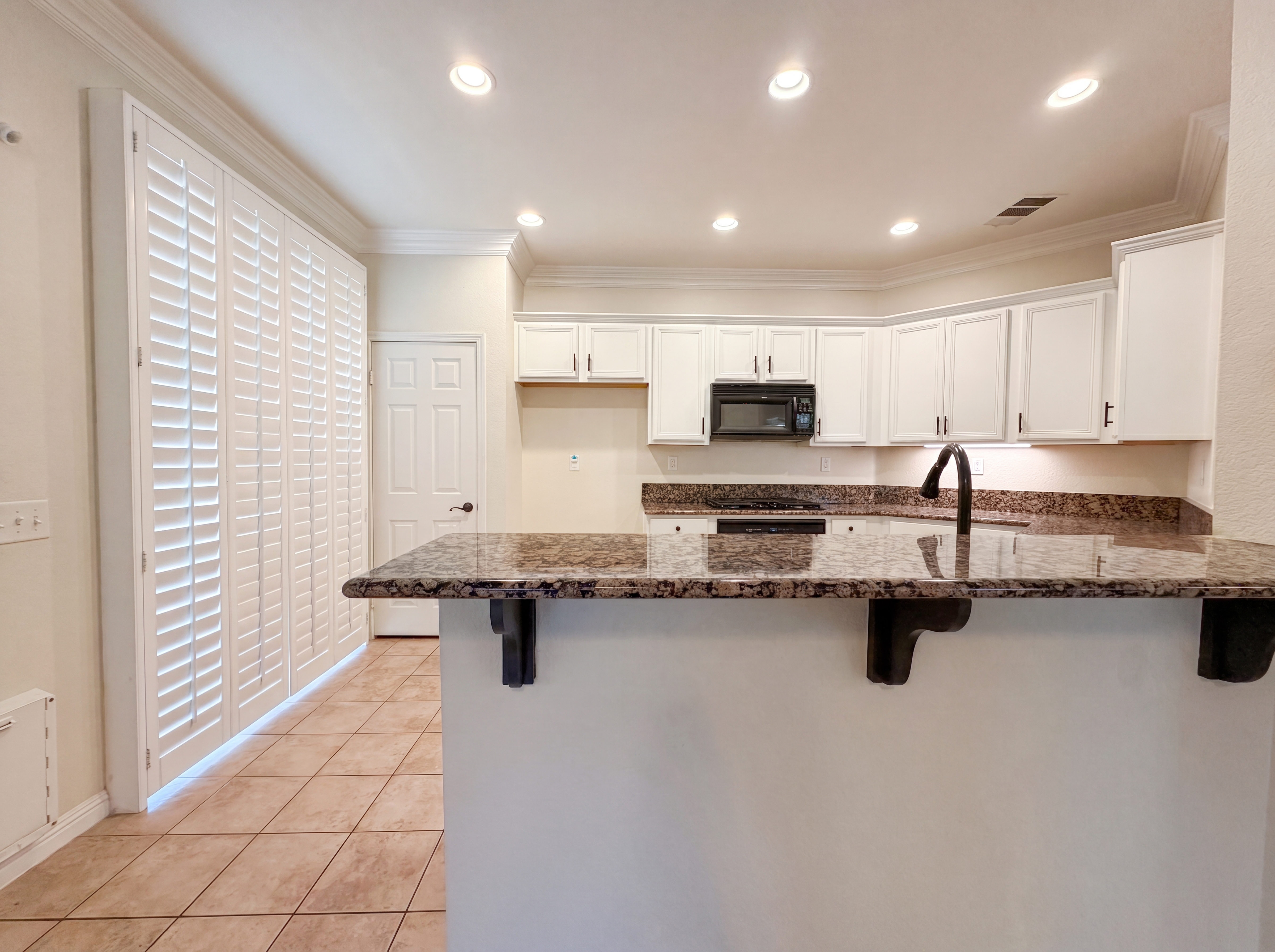 Photo 9 of 26 of 29202 Cowboy Ct, Valencia, CA