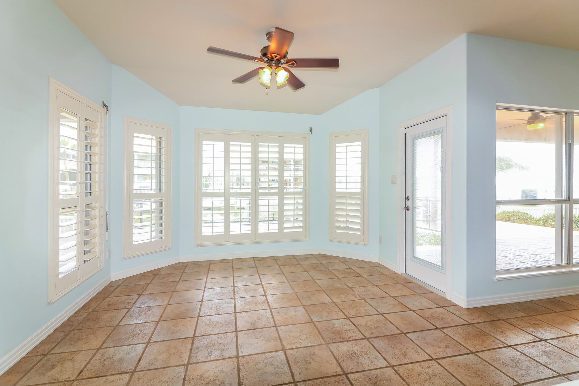 Photo 10 of 21 of 133 Sea Breeze Dr, Aransas Pass, TX
