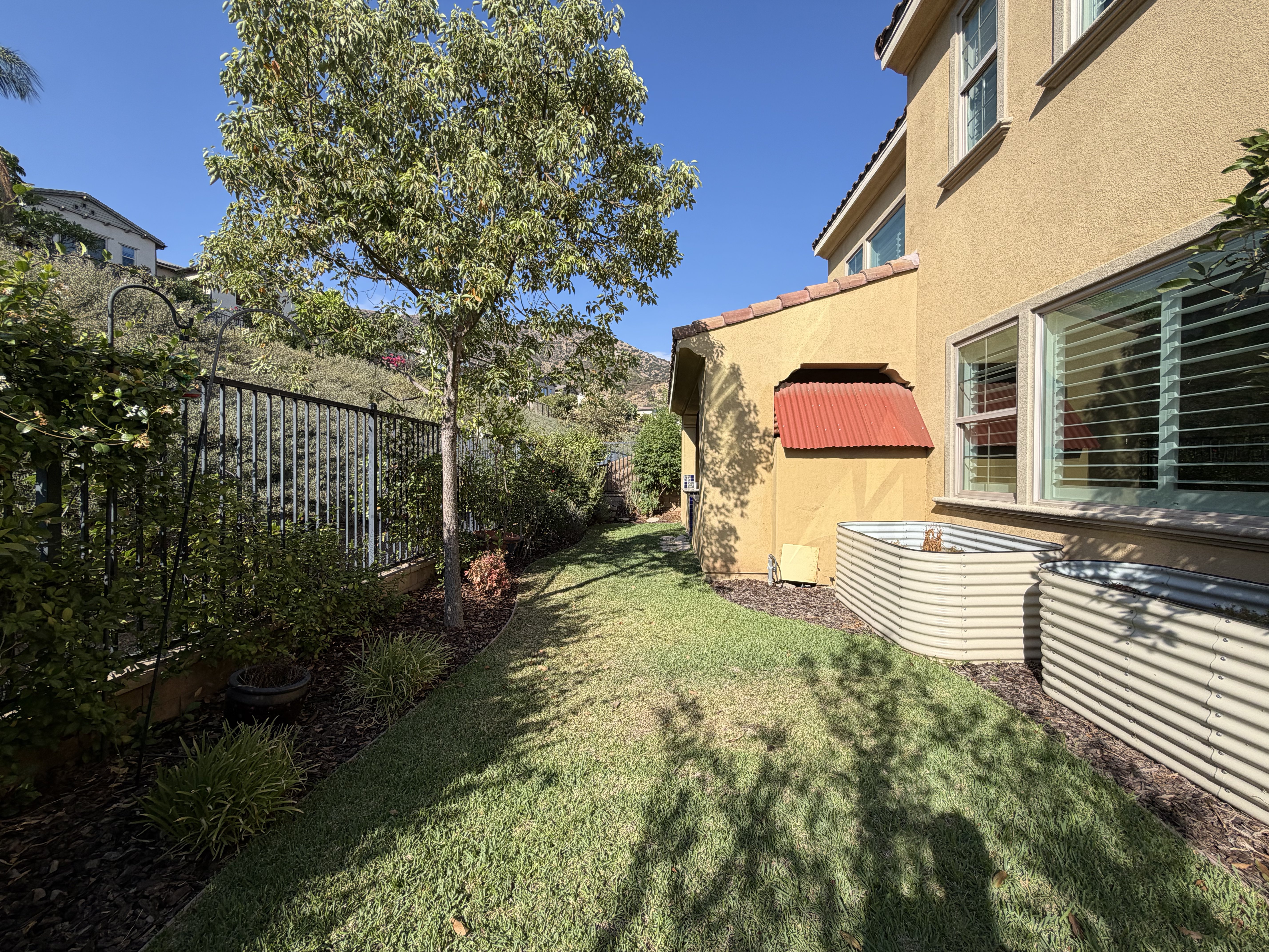 Photo 35 of 37 of 627 E Orange Blossom Way, Azusa, CA